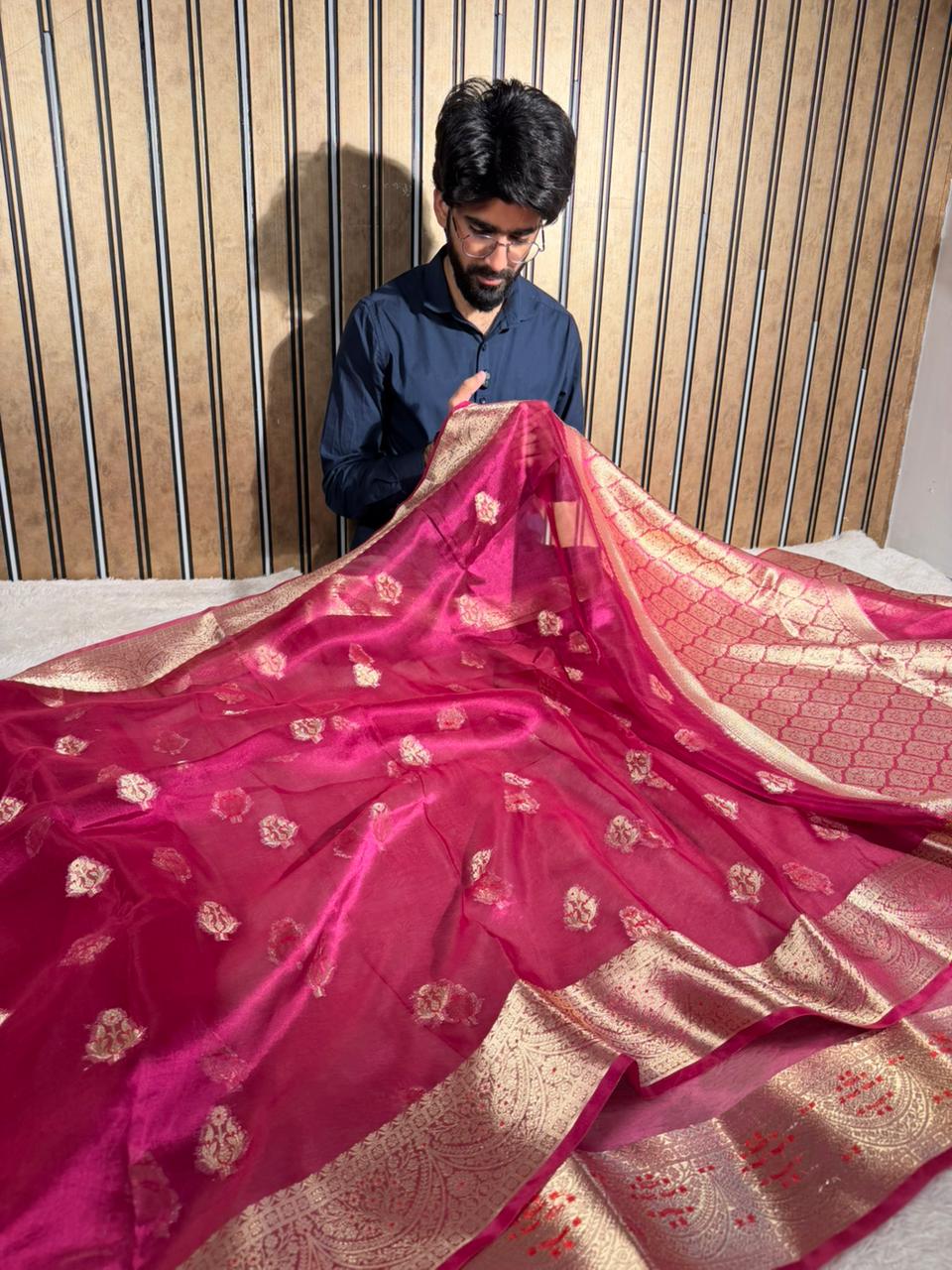 Rani Pink Pure Tissue silk Meenakari Banarasi Saree