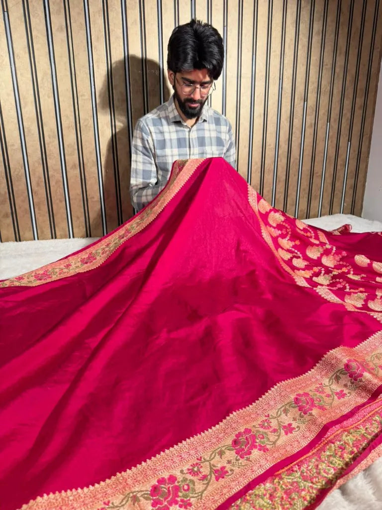 Rani pink warm silk Banarasi saree in Tilfi Meenakari weave