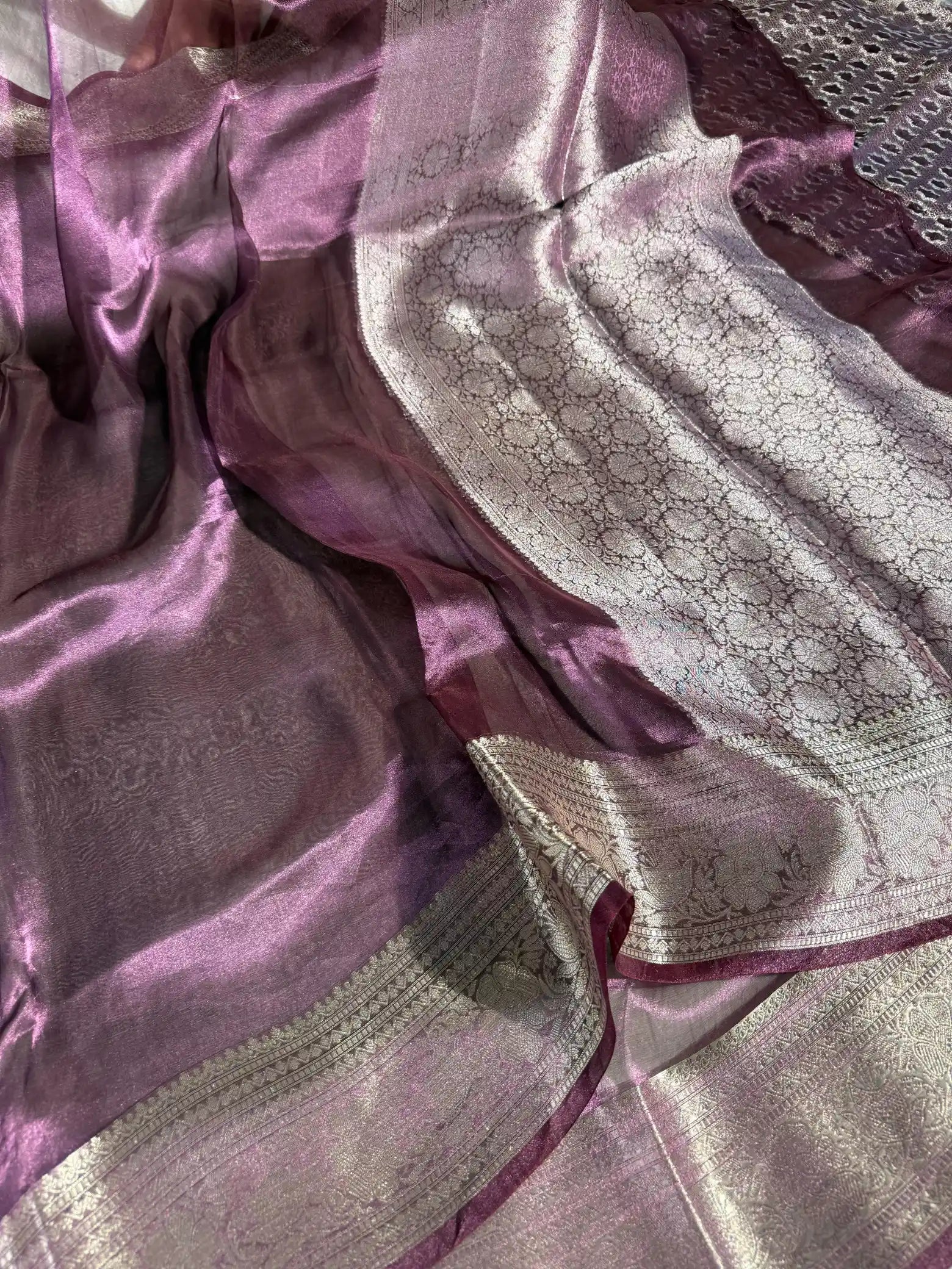 Rare Metallic Lilac Pure Tissue Silk Banarasi Saree