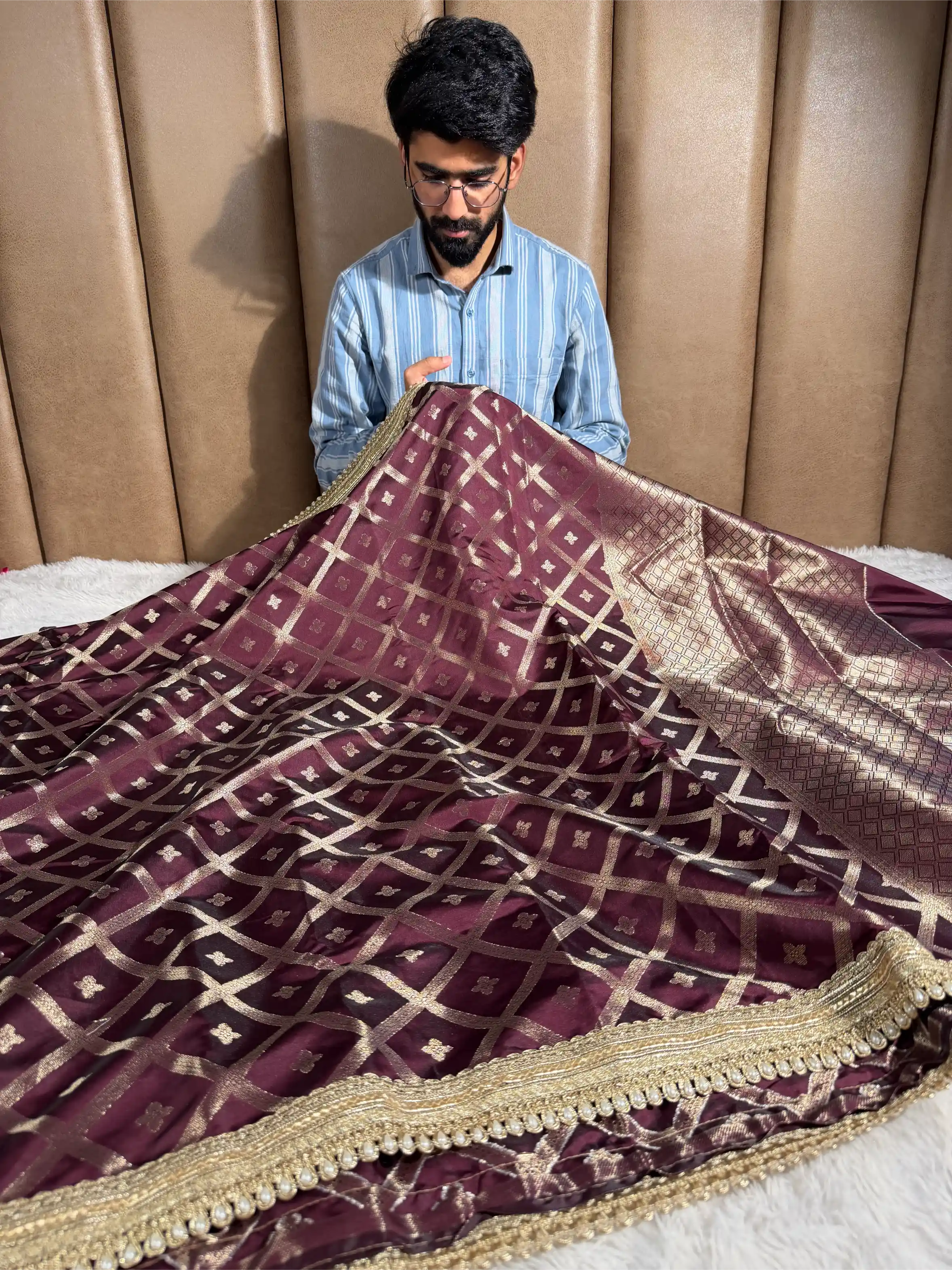 Rare Wine Chinia Silk Checkered Designer Banarasi Saree