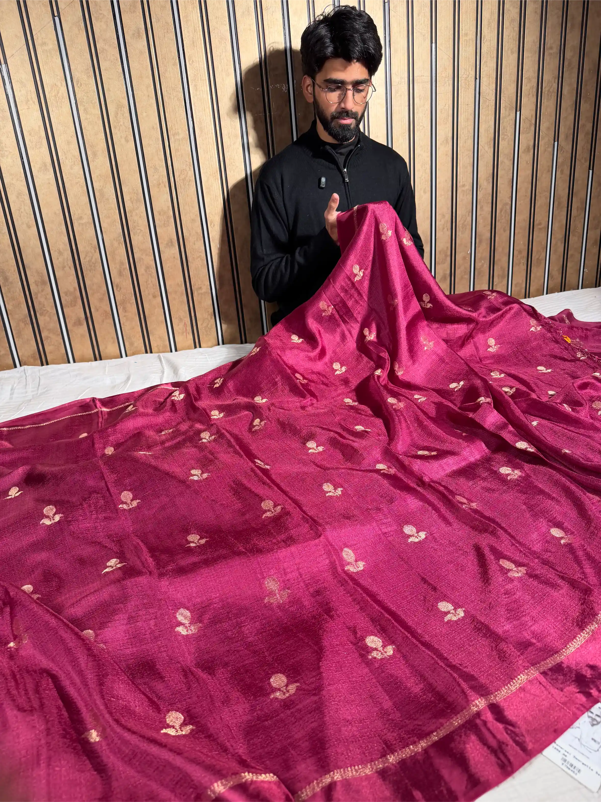 Raspberry Rose Extremely Soft Georgette Silk Banarasi Saree