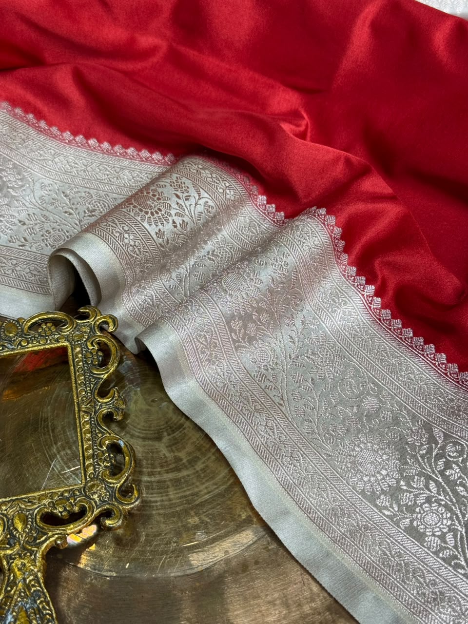 Red - Ivory Mashru Katan Silk Eccentric Banarasi Saree