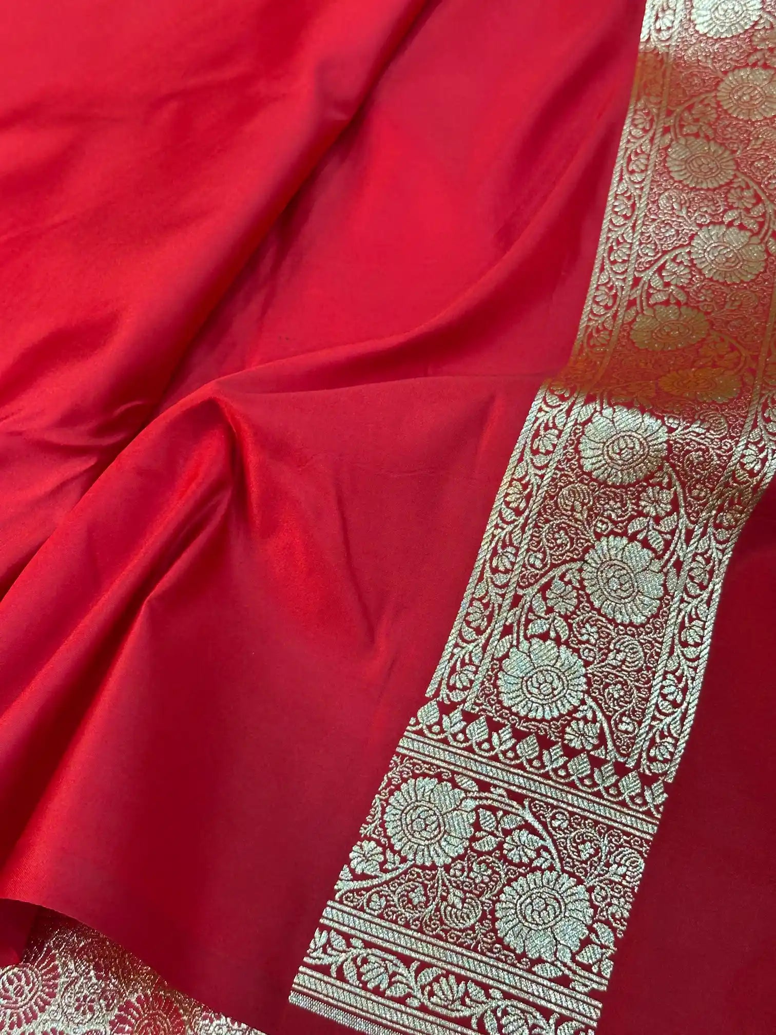 Red Satin Silk Saree with Buta Design and Classical Pallu 