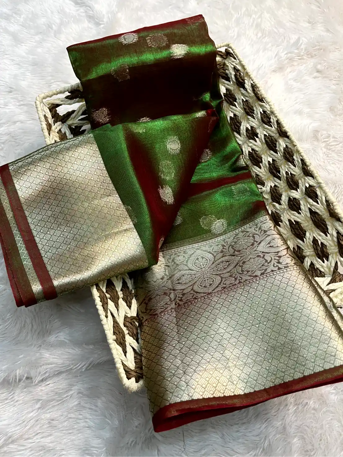 Soft Tissue Traditional Jacquard Banarasi Saree