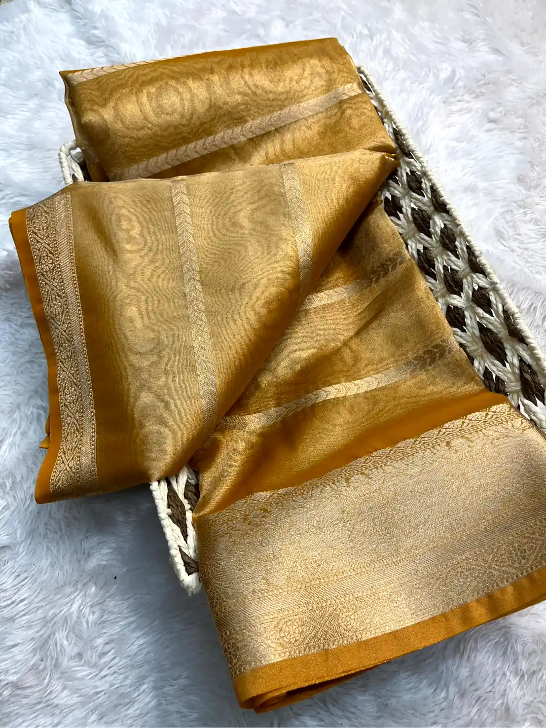 Soft Tissue Traditional Jacquard Banarasi Saree