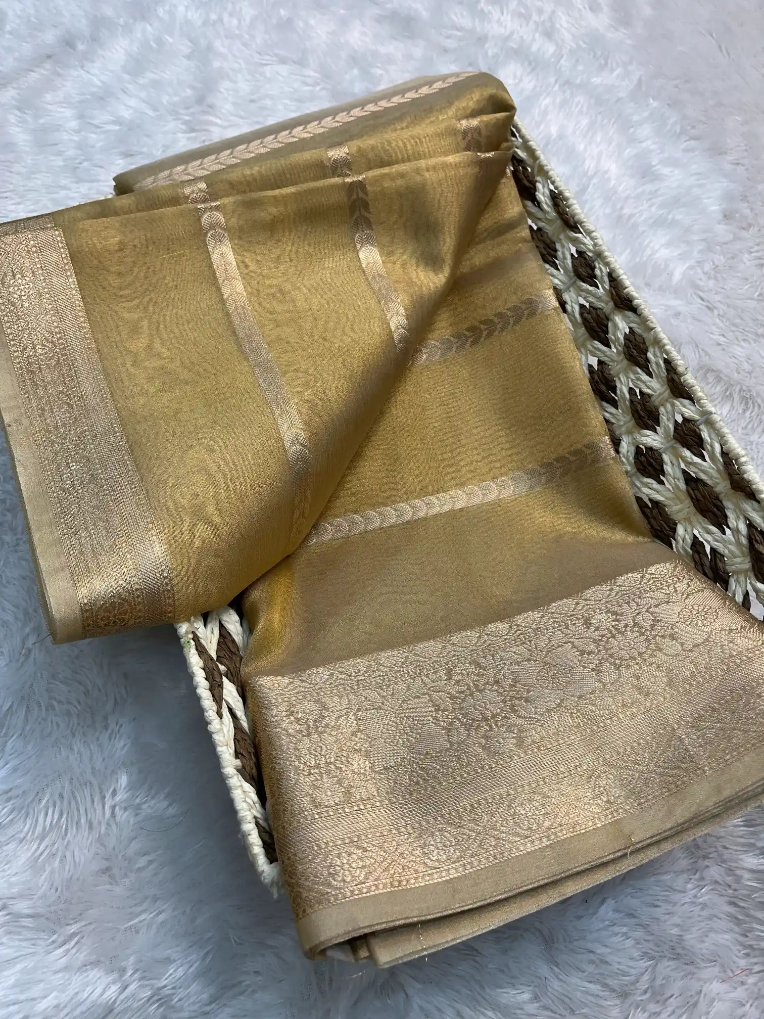 Soft Tissue Traditional Jacquard Banarasi Saree