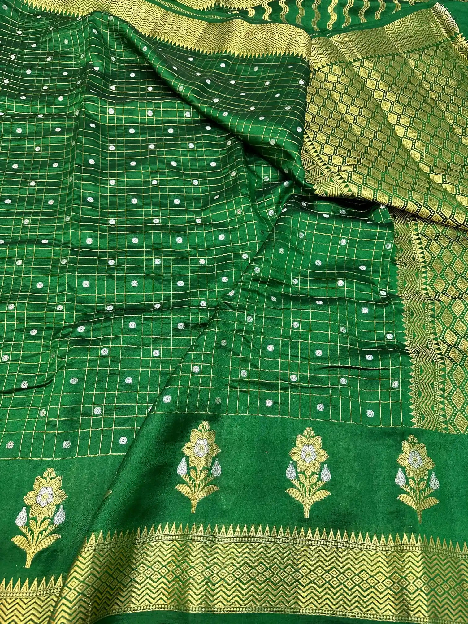 Sona Roopa Weave Green Raw Mango Silk Banarasi Saree