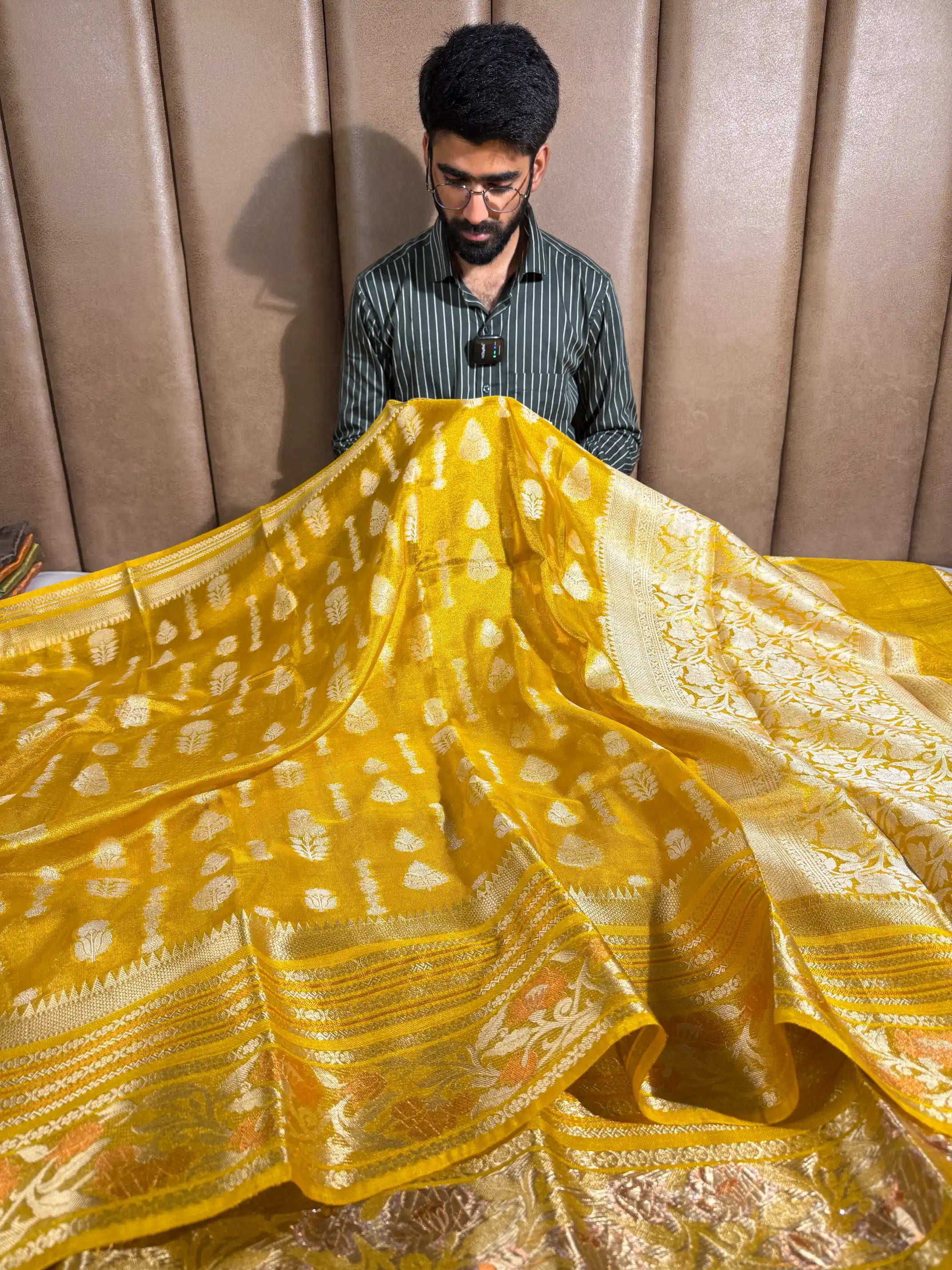 Subtle Beautiful Shades in Soft Tissue Silk Banarasi Saree with Jacquard Traditional Weave