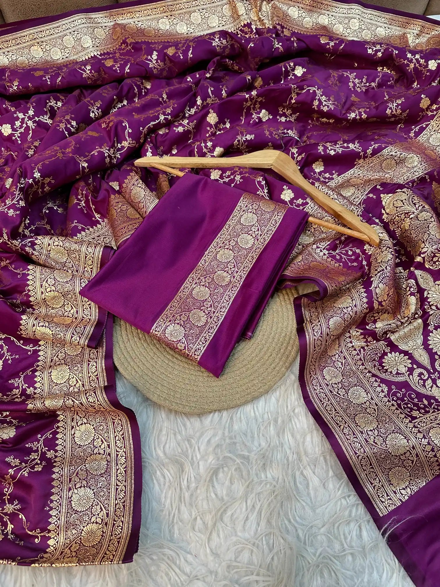 Subtle Purple Satin Katan Silk Golden Zari Intricate Floral Jaal Banarasi Saree