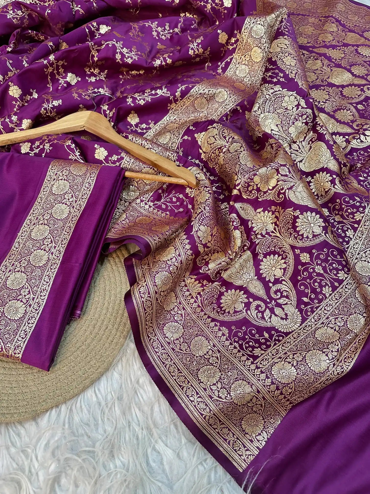 Subtle Purple Satin Katan Silk Golden Zari Intricate Floral Jaal Banarasi Saree
