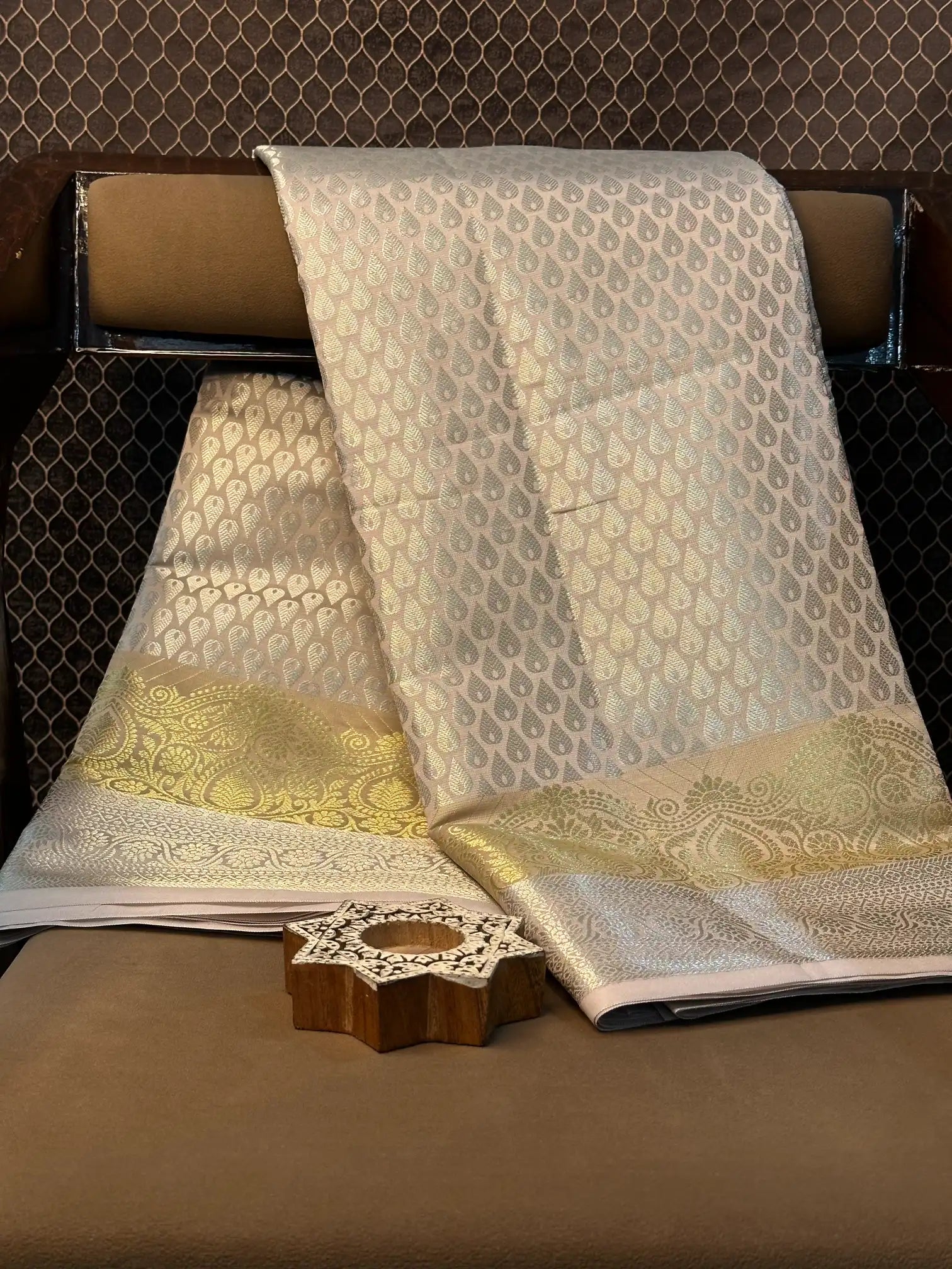 Premium Contemperory Weave Softsilk Banarasi Saree