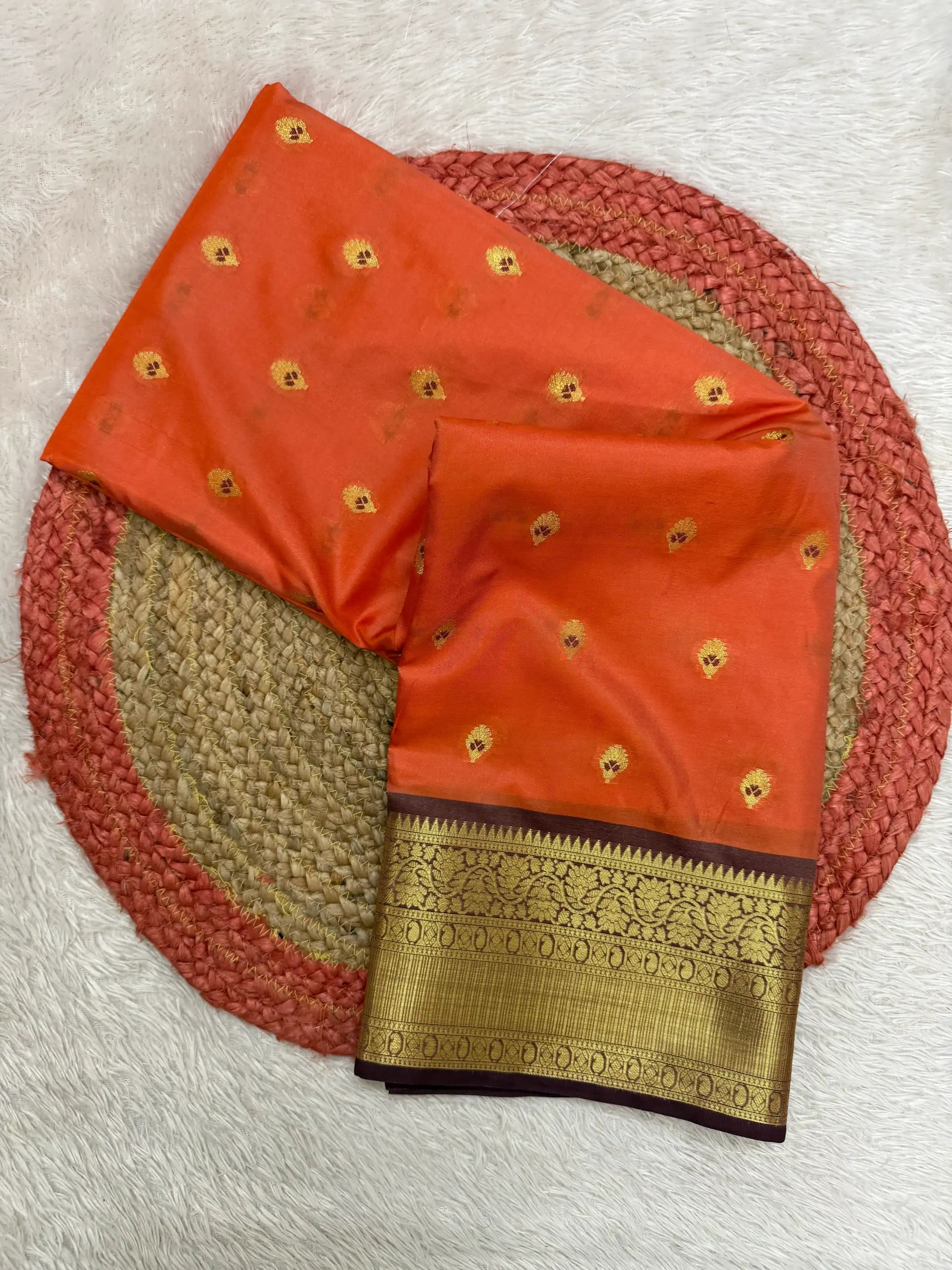 Contemporary Weave Kora Tissue Silk Banarasi Saree