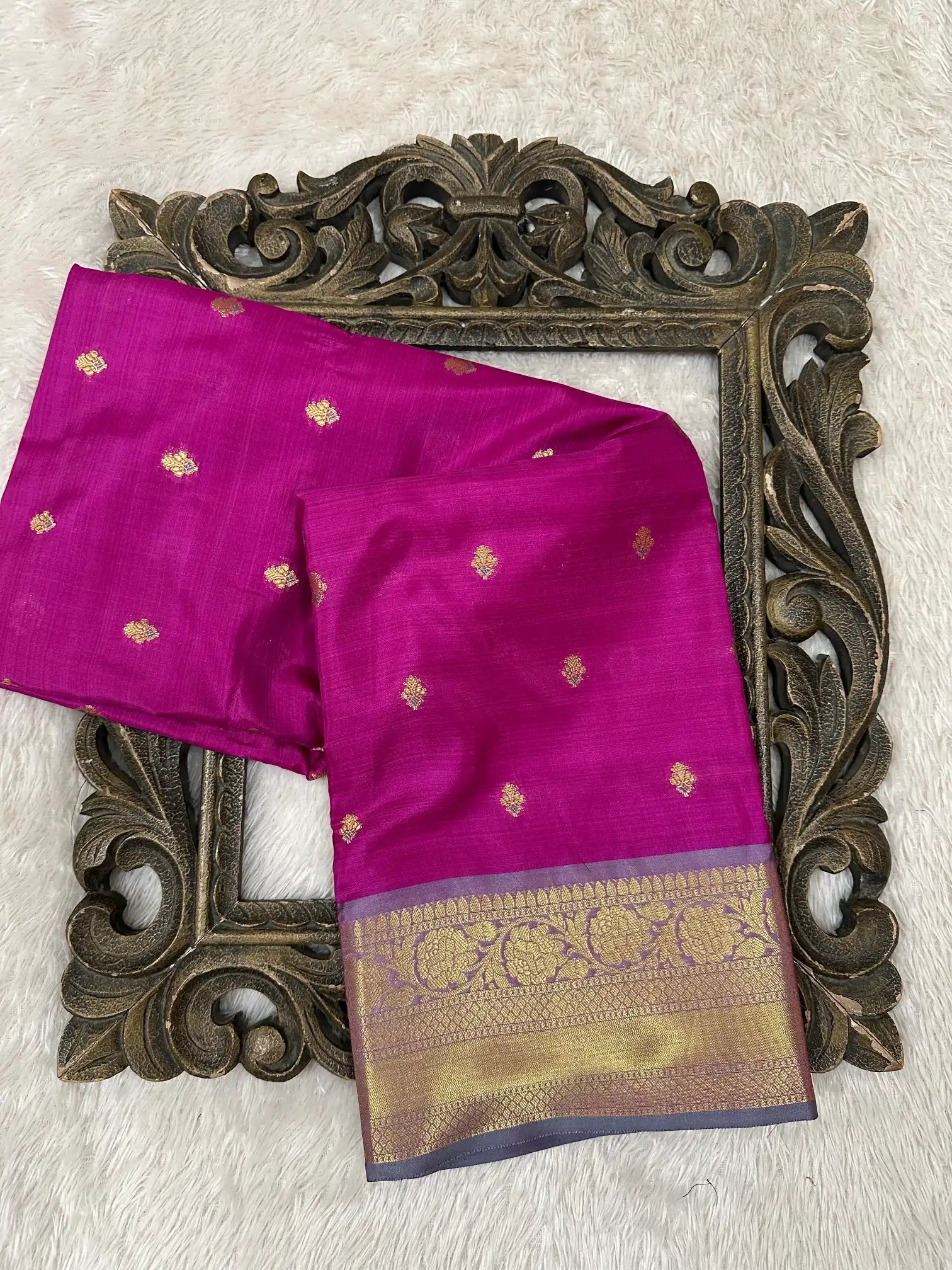 Contemporary Weave Kora Tissue Silk Banarasi Saree
