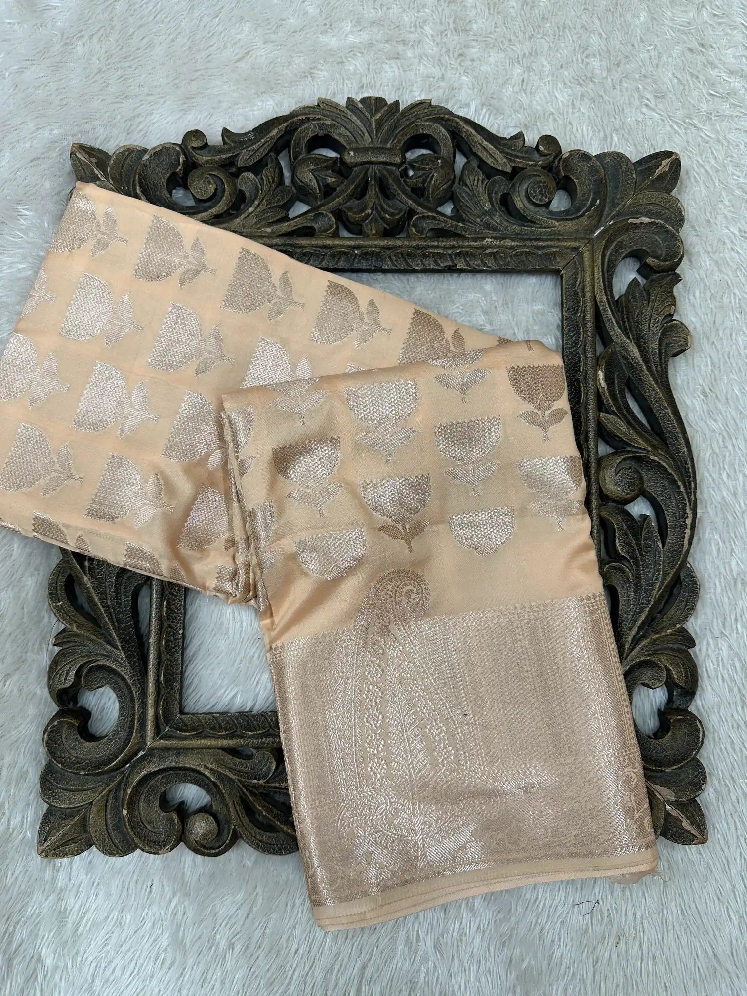 Contemporary Weave Kora Tissue Silk Banarasi Saree