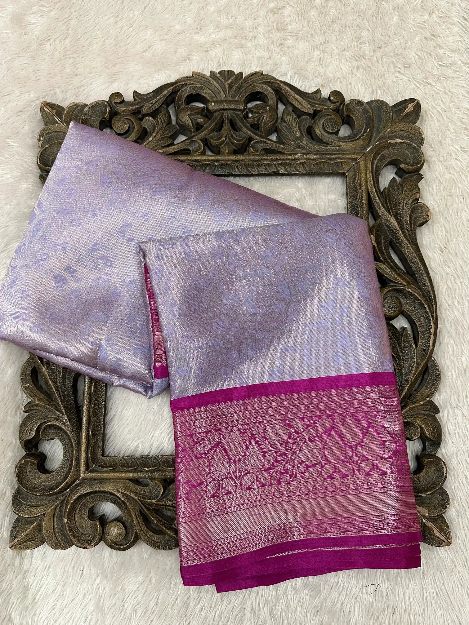 Contemporary Weave Kora Tissue Silk Banarasi Saree
