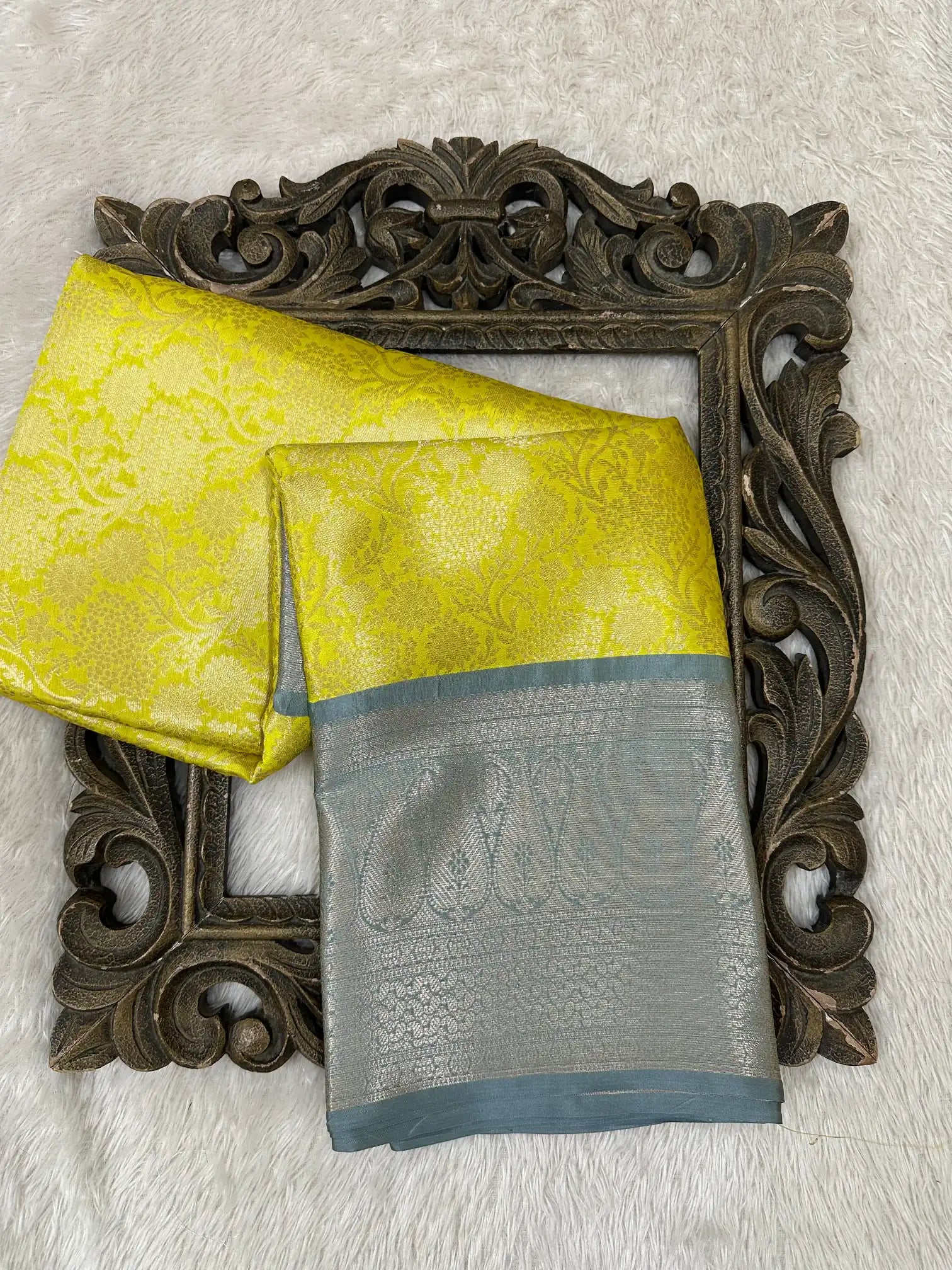 Contemporary Weave Kora Tissue Silk Banarasi Saree