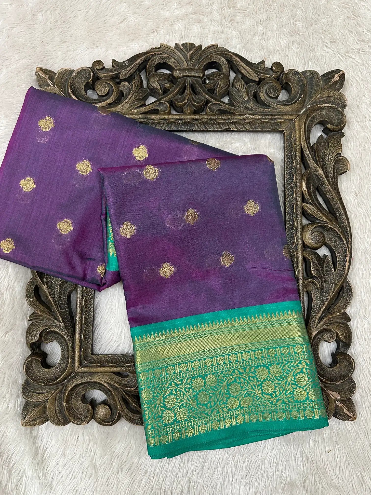 Contemporary Weave Kora Tissue Silk Banarasi Saree