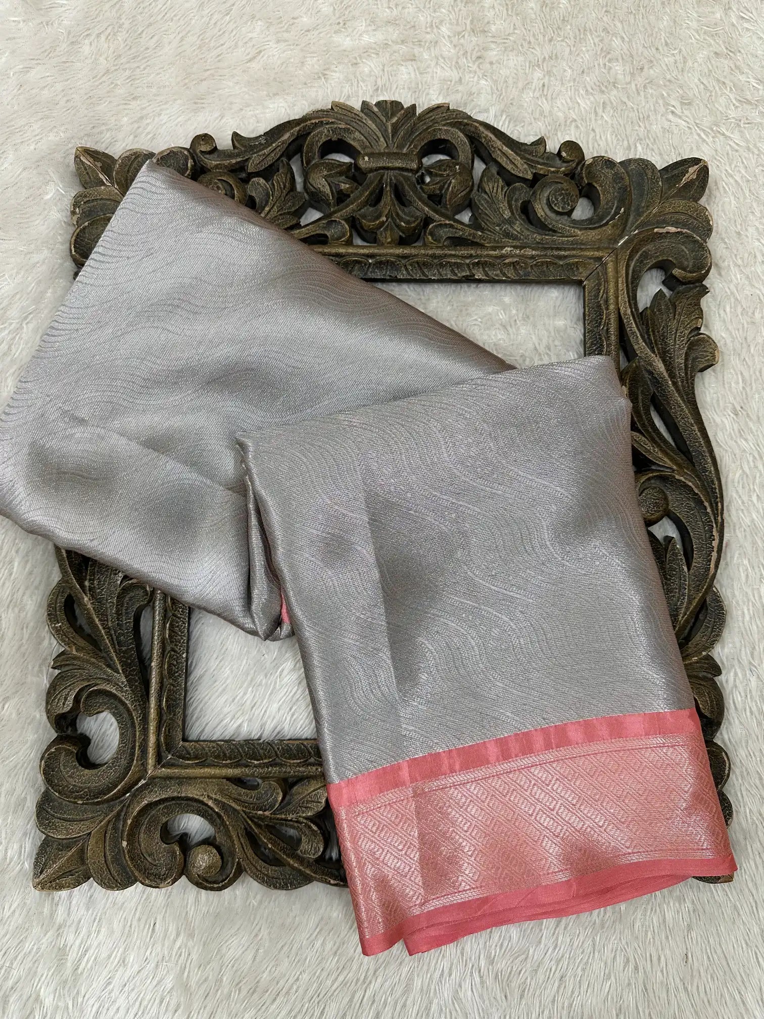 Contemporary Weave Kora Tissue Silk Banarasi Saree