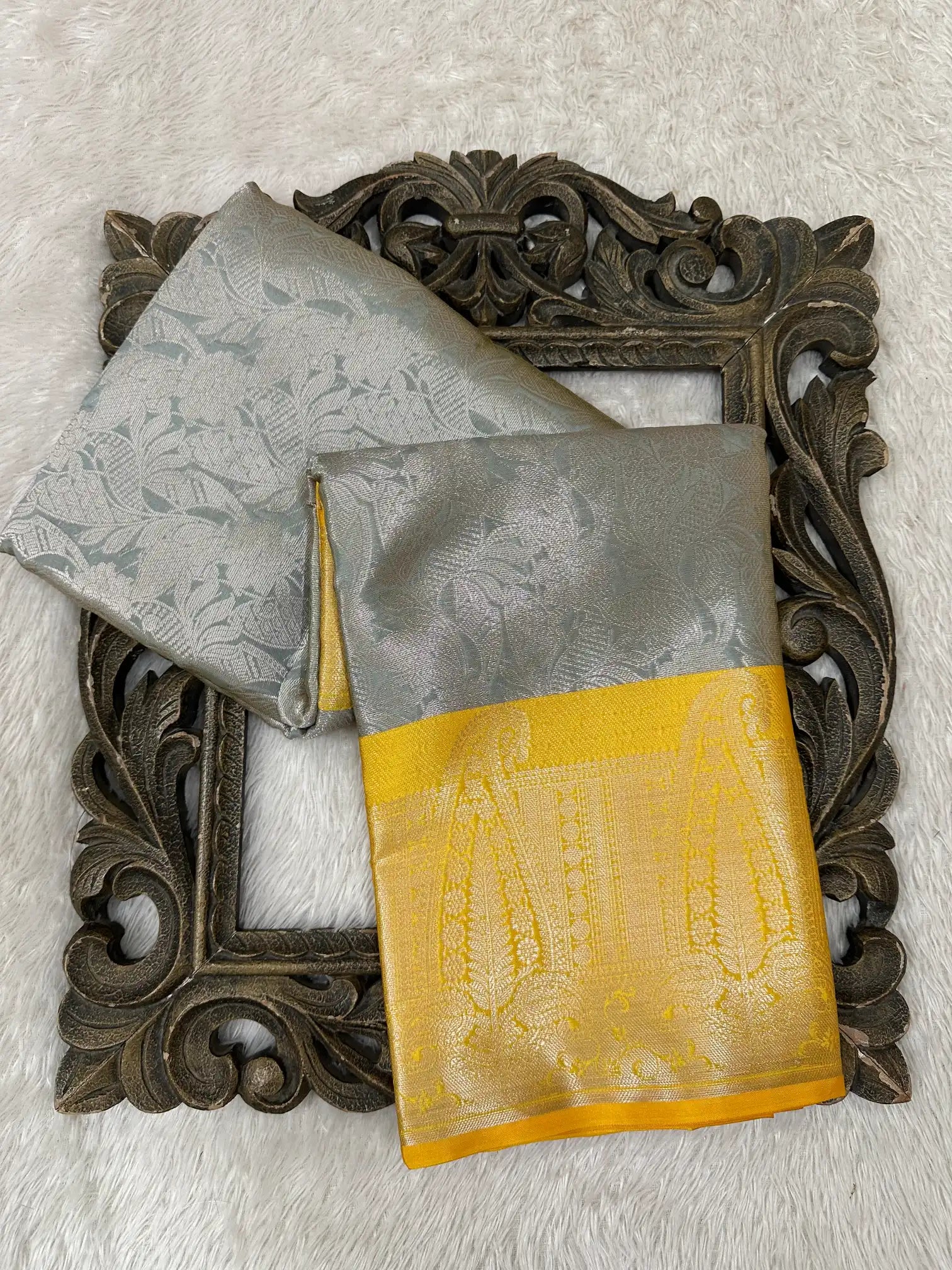Contemporary Weave Kora Tissue Silk Banarasi Saree