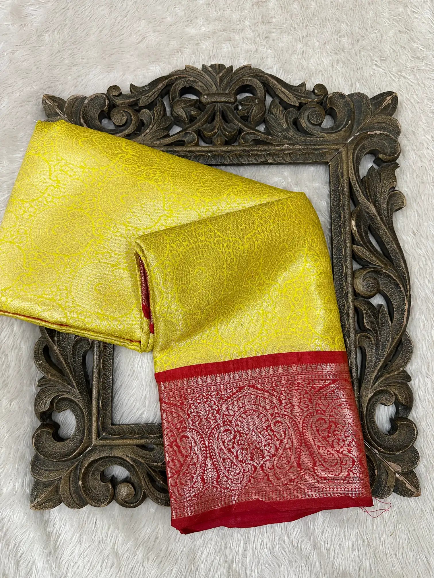 Contemporary Weave Kora Tissue Silk Banarasi Saree