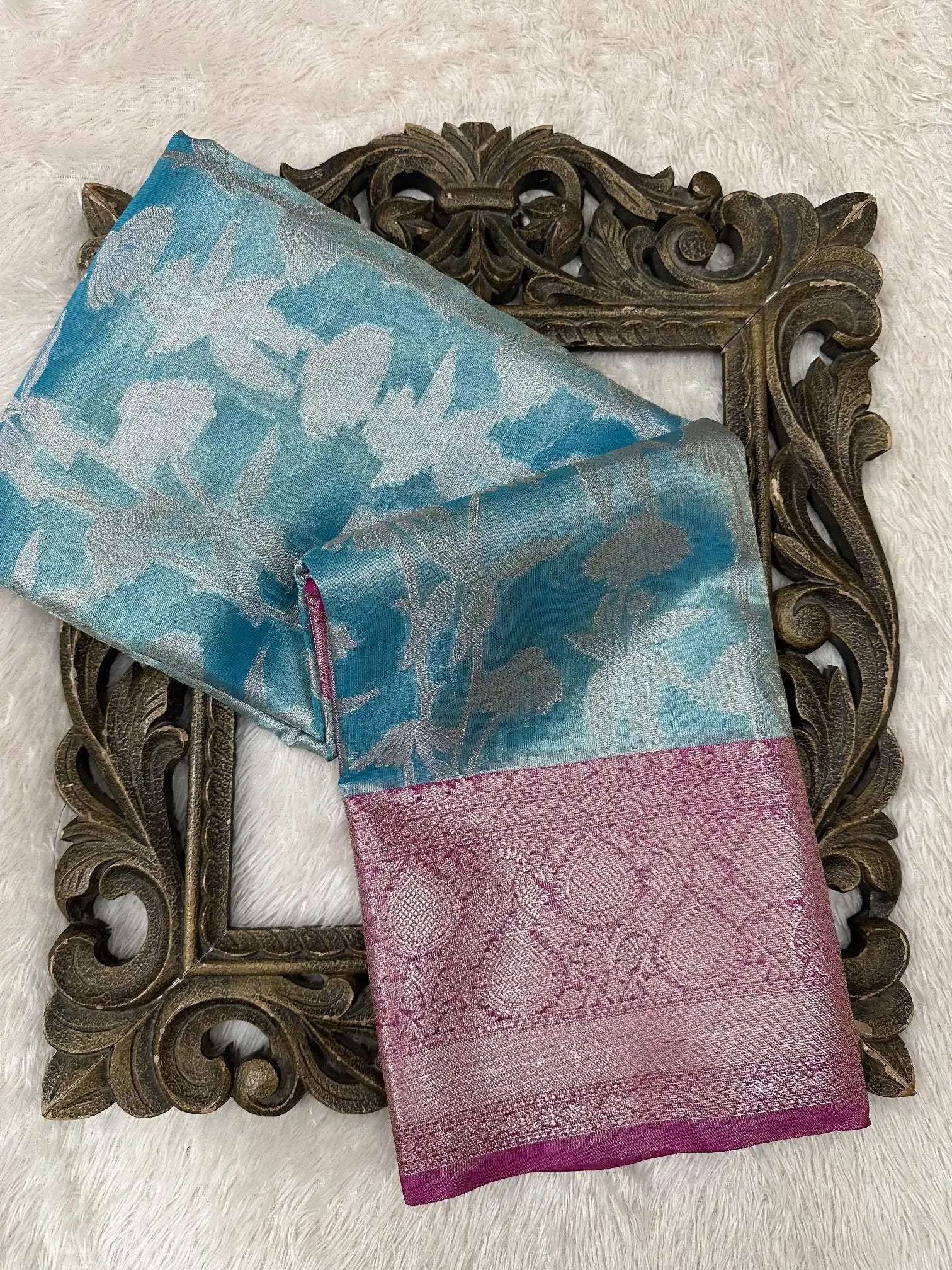 Contemporary Weave Kora Tissue Silk Banarasi Saree