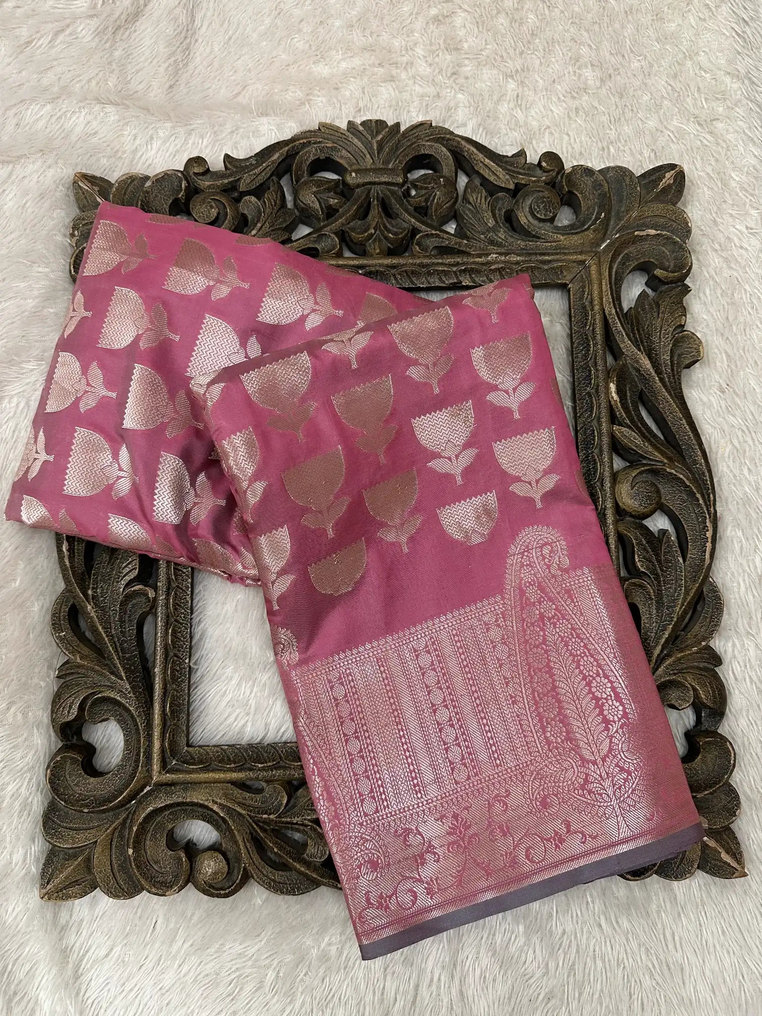 Contemporary Weave Kora Tissue Silk Banarasi Saree