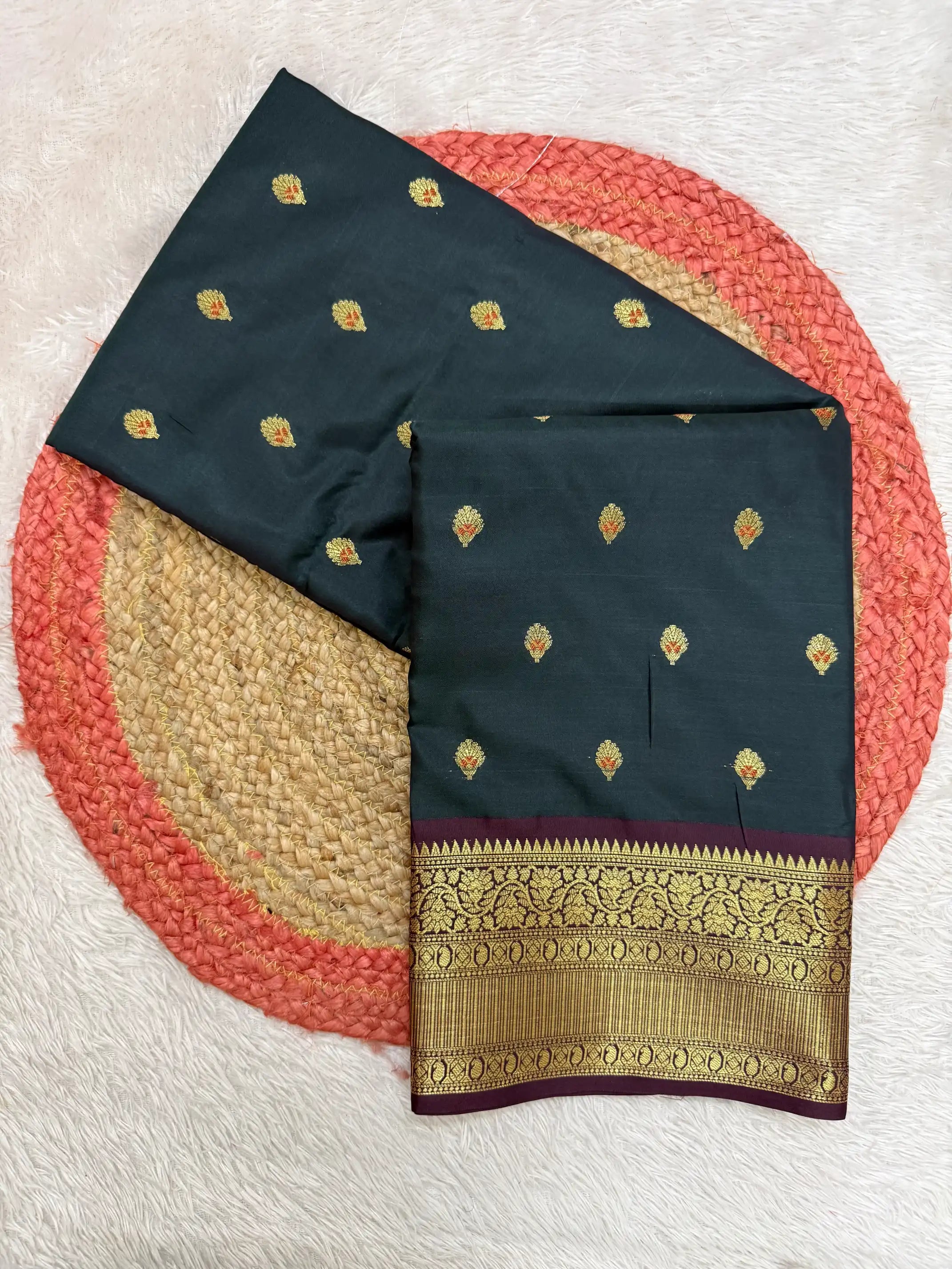 Contemporary Weave Kora Tissue Silk Banarasi Saree