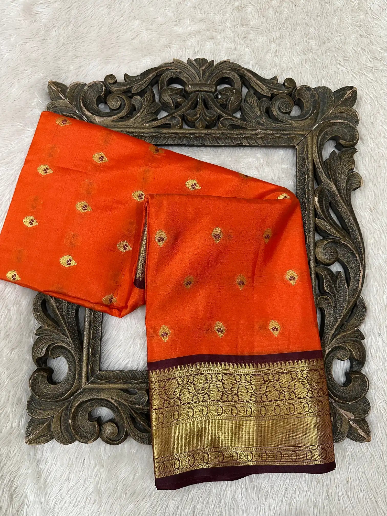Contemporary Weave Kora Tissue Silk Banarasi Saree