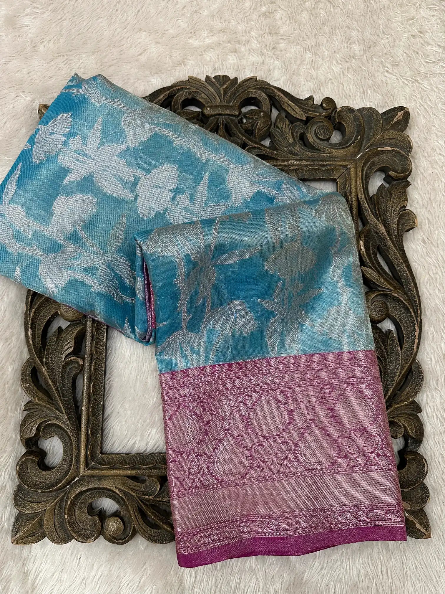 Contemporary Weave Kora Tissue Silk Banarasi Saree