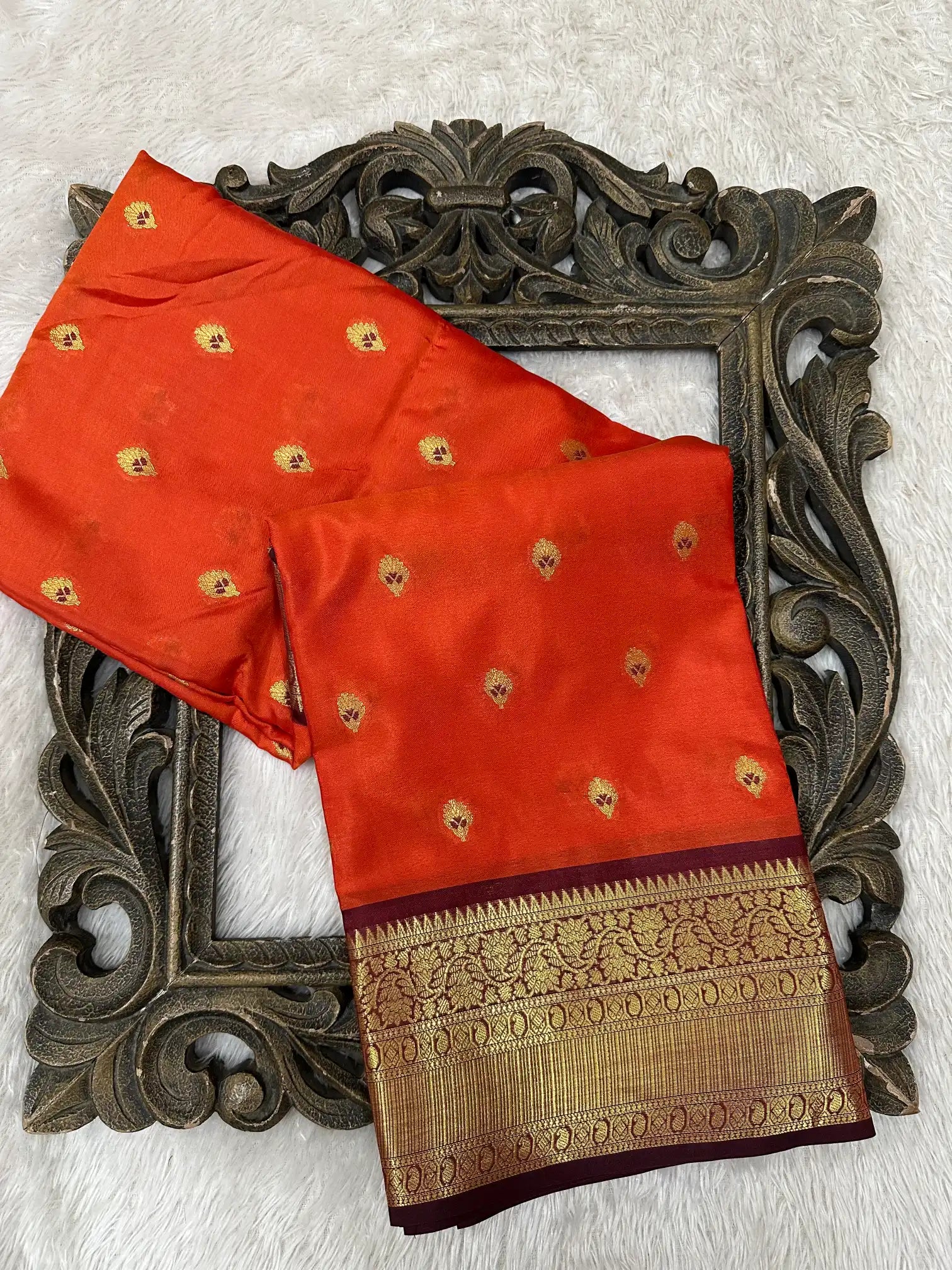 Contemporary Weave Kora Tissue Silk Banarasi Saree