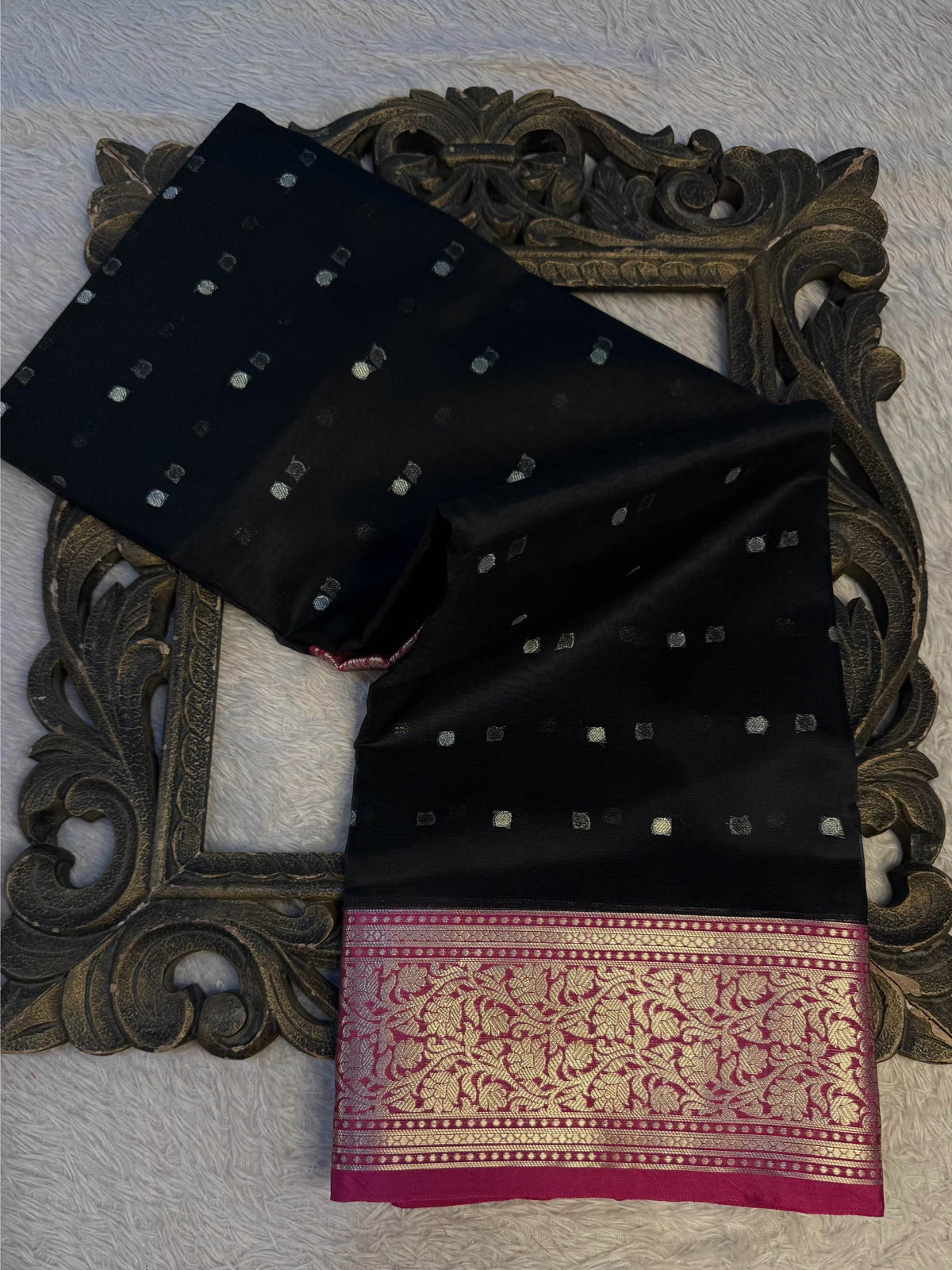 Premium Contemperory Weave Softsilk Banarasi Saree