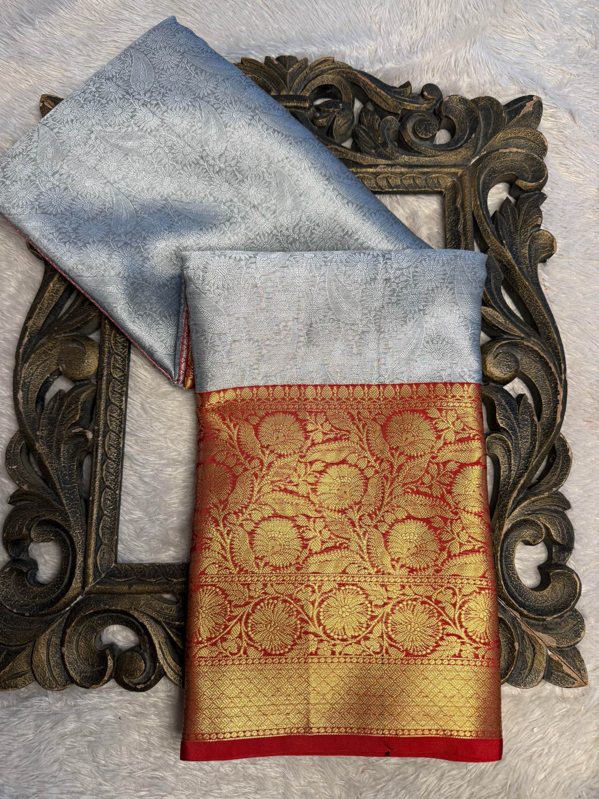 Eccentric zari weave Softsilk Banarasi Saree