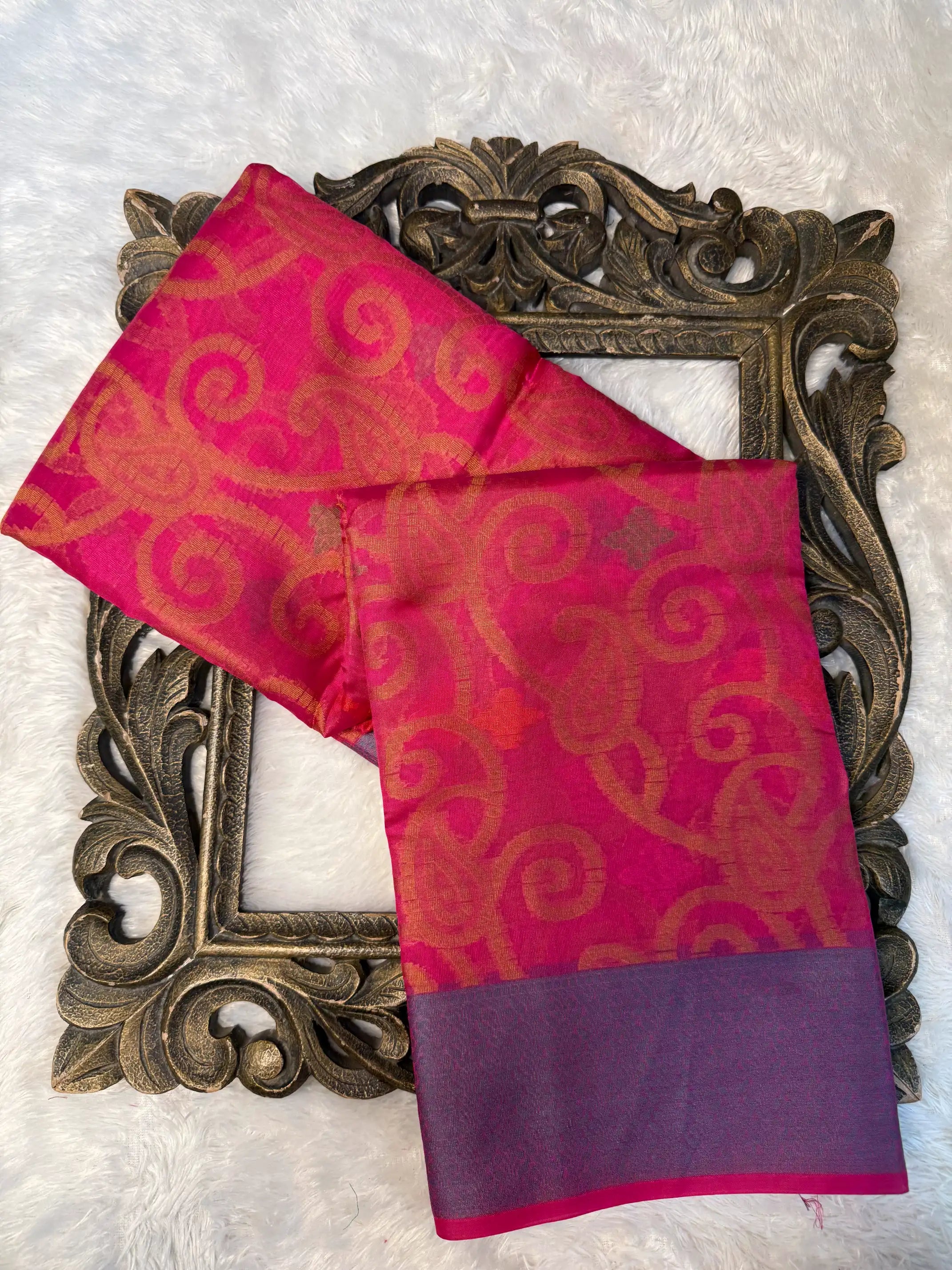 Contemporary Weave Kora Tissue Silk Banarasi Saree