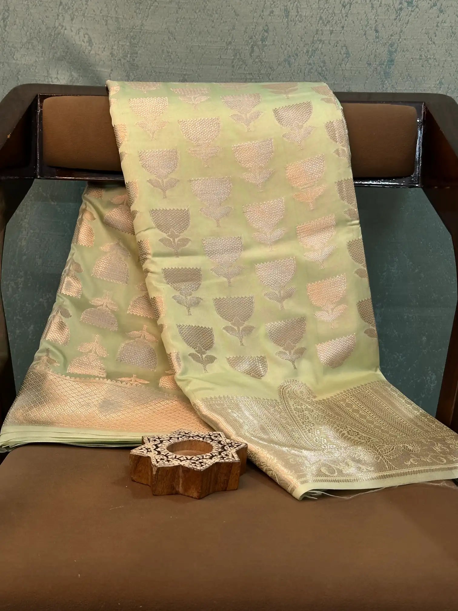 Eccentric Weave Softsilk Traditional Banarasi Saree
