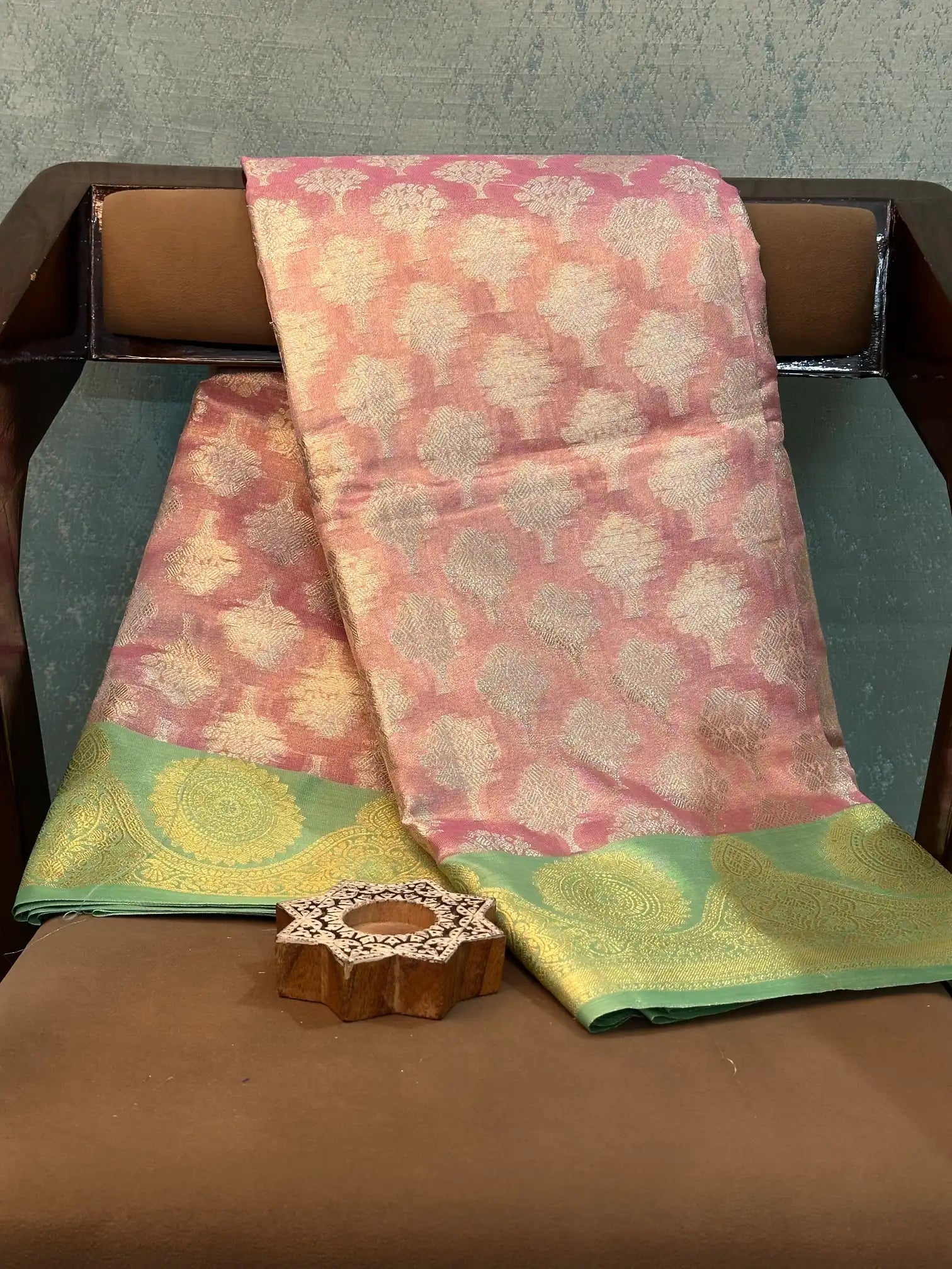 Contemporary Weave Kora Tissue Silk Banarasi Saree