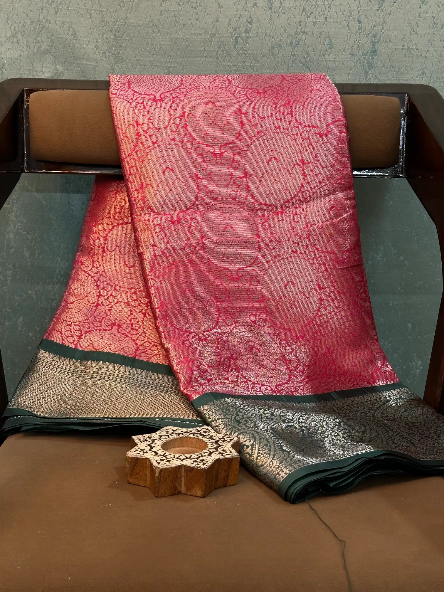 Contemporary Weave Kora Tissue Silk Banarasi Saree