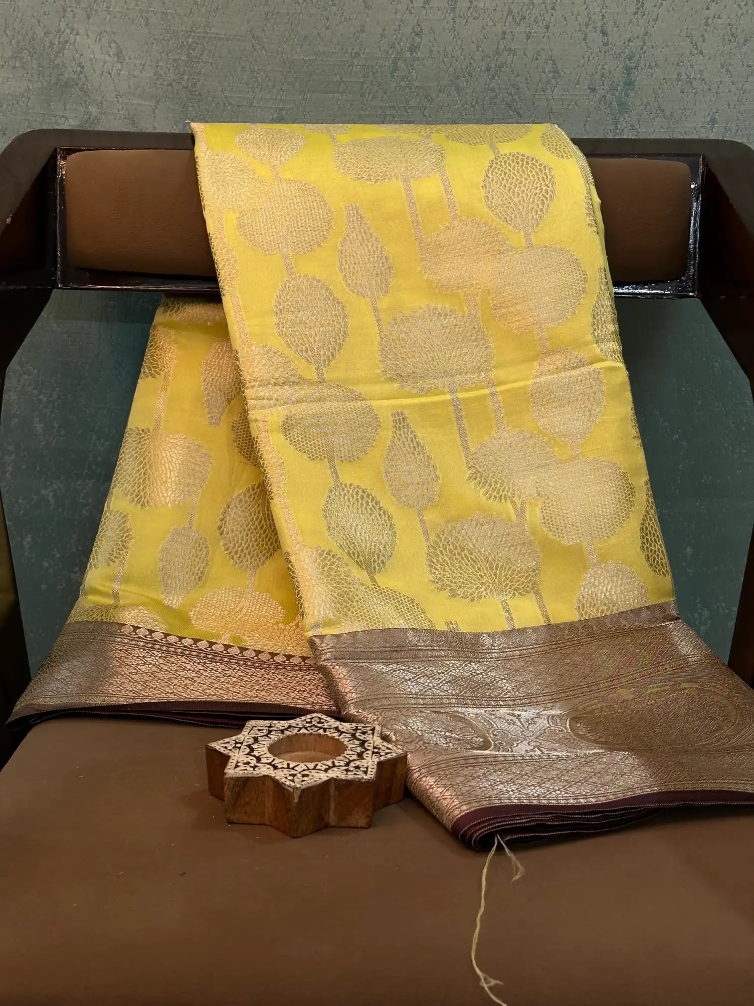 Eccentric Weave Softsilk Traditional Banarasi Saree