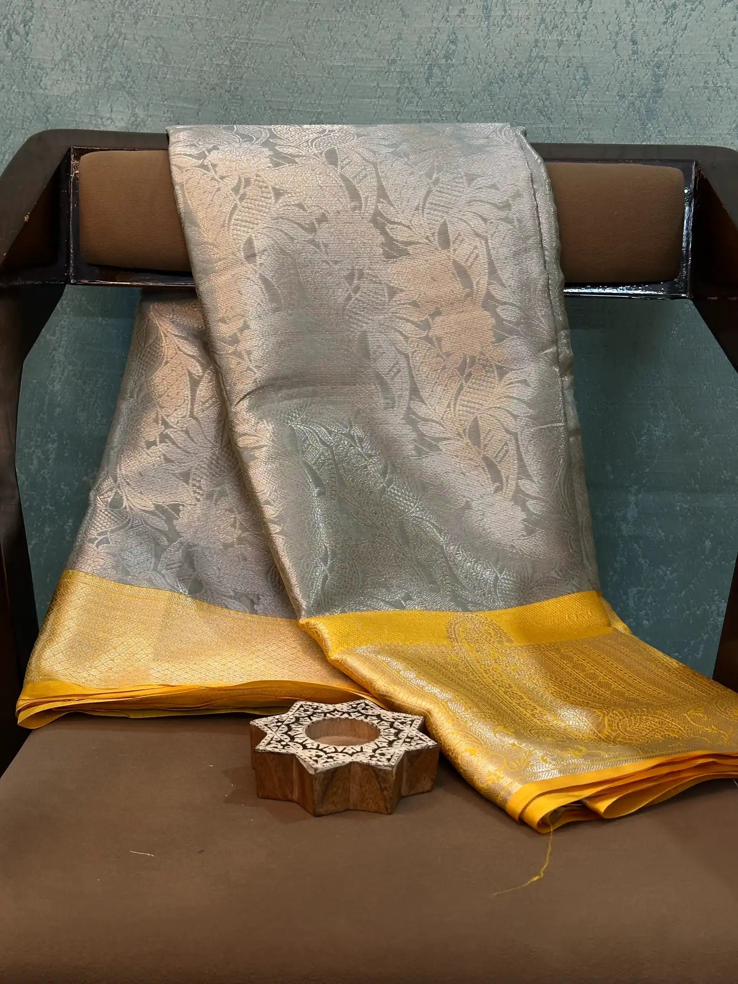 Eccentric Weave Softsilk Traditional Banarasi Saree