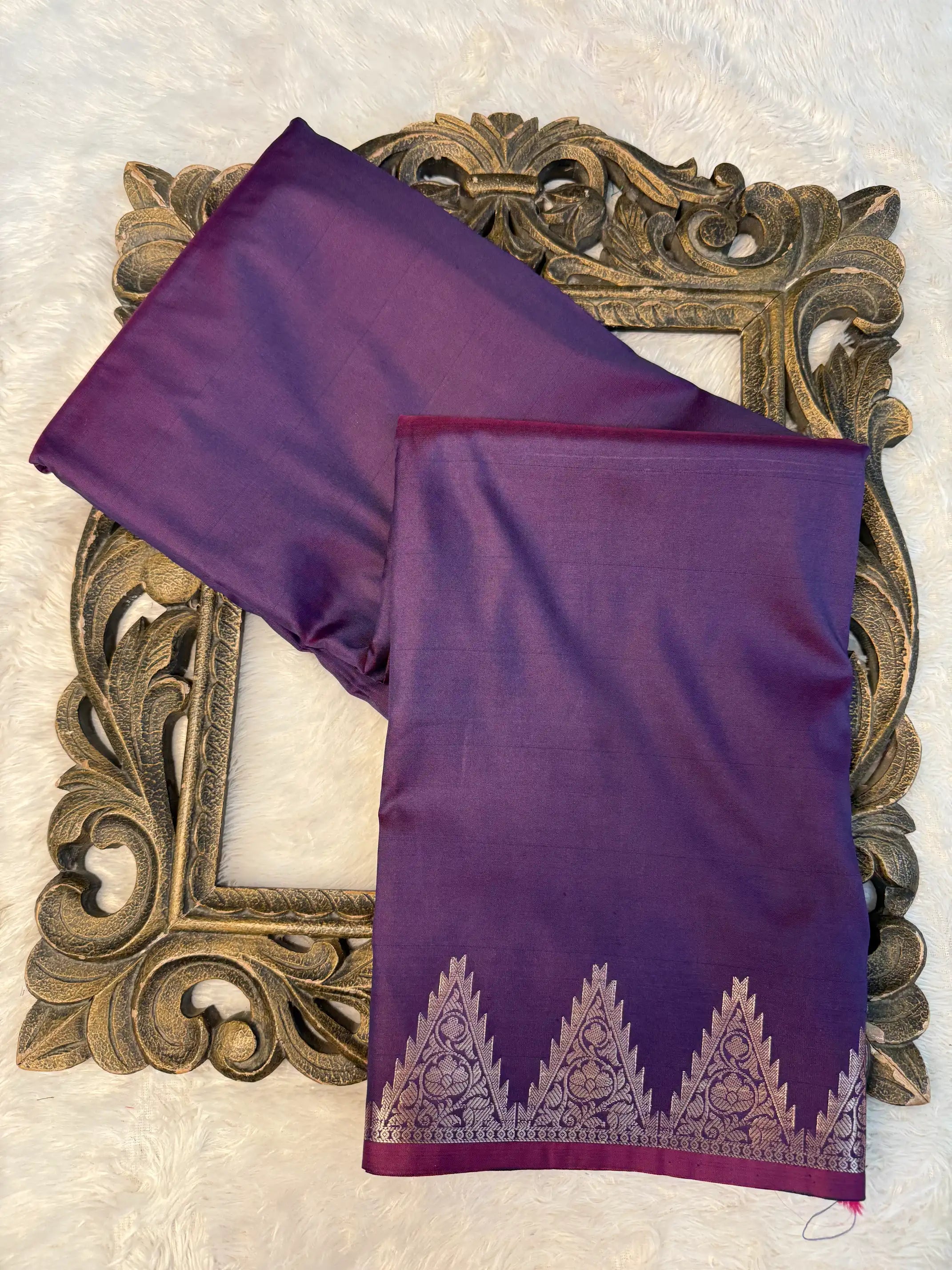Contemporary Weave Kora Tissue Silk Banarasi Saree