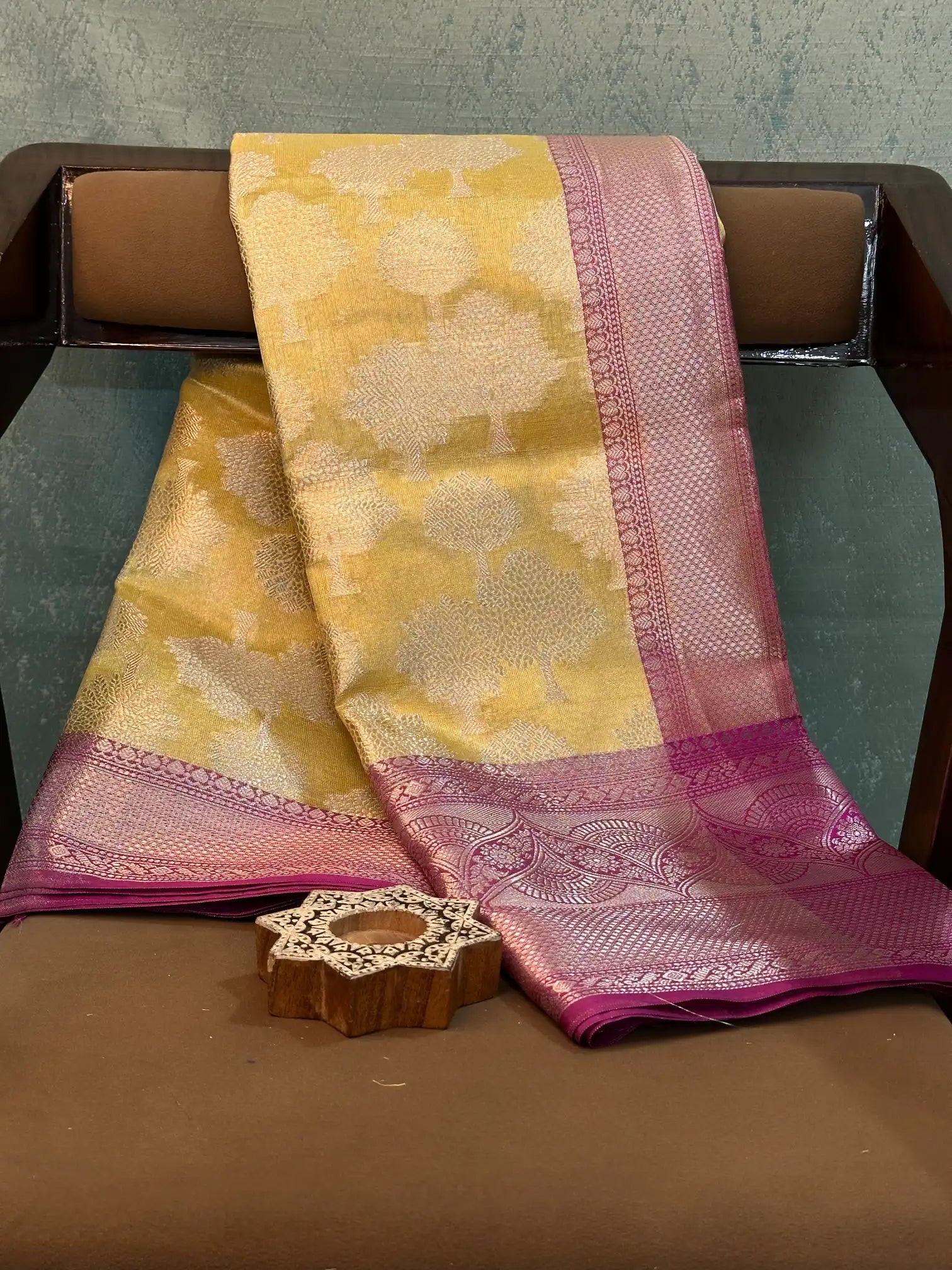 Eccentric Weave Softsilk Traditional Banarasi Saree
