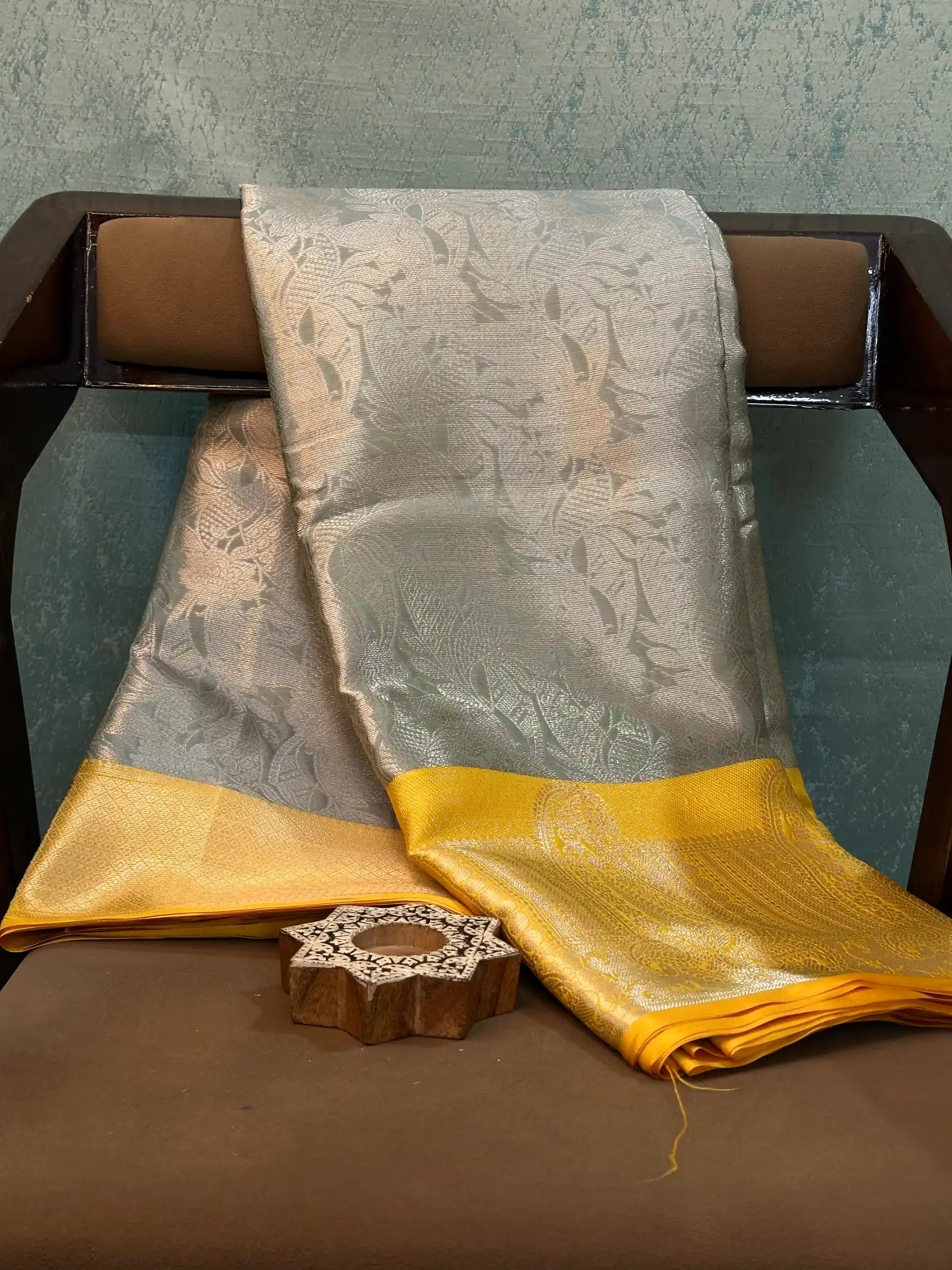 Eccentric Weave Softsilk Traditional Banarasi Saree