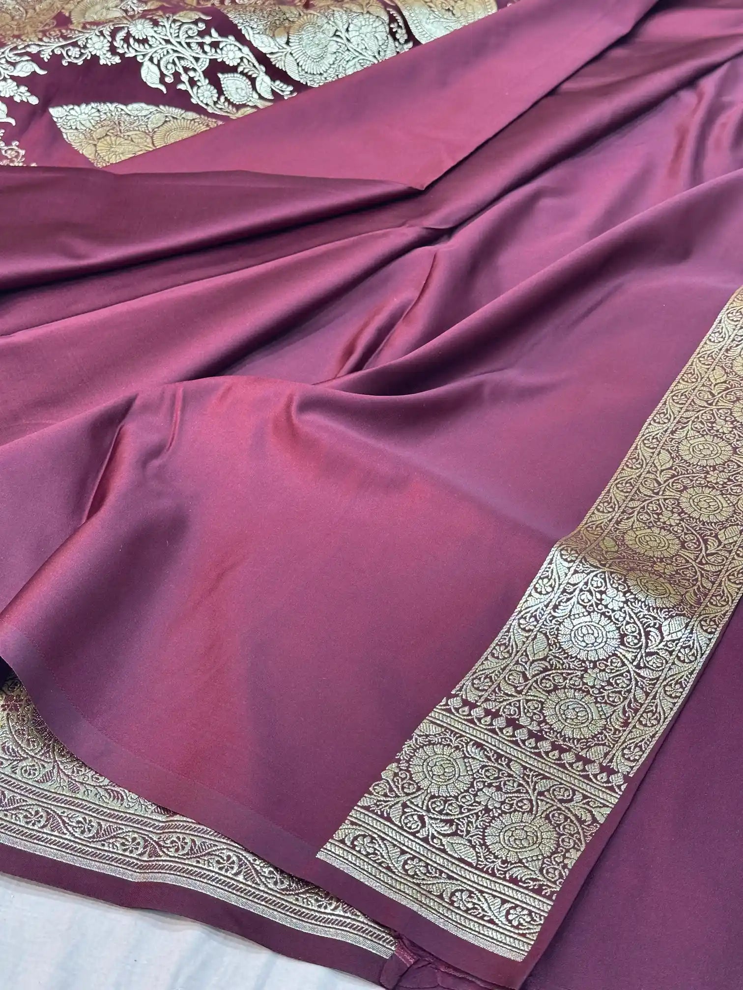 Vine Satin Silk Saree with Rich Texture Design and Classical Pallu