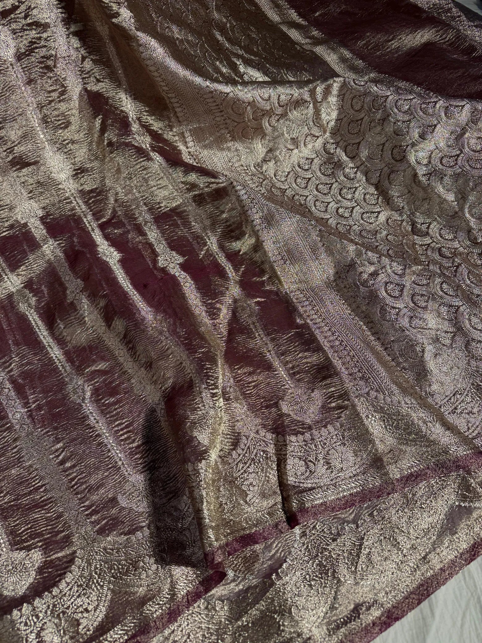 Rare Shade crush tissue silk saree with rich pallu and blouse