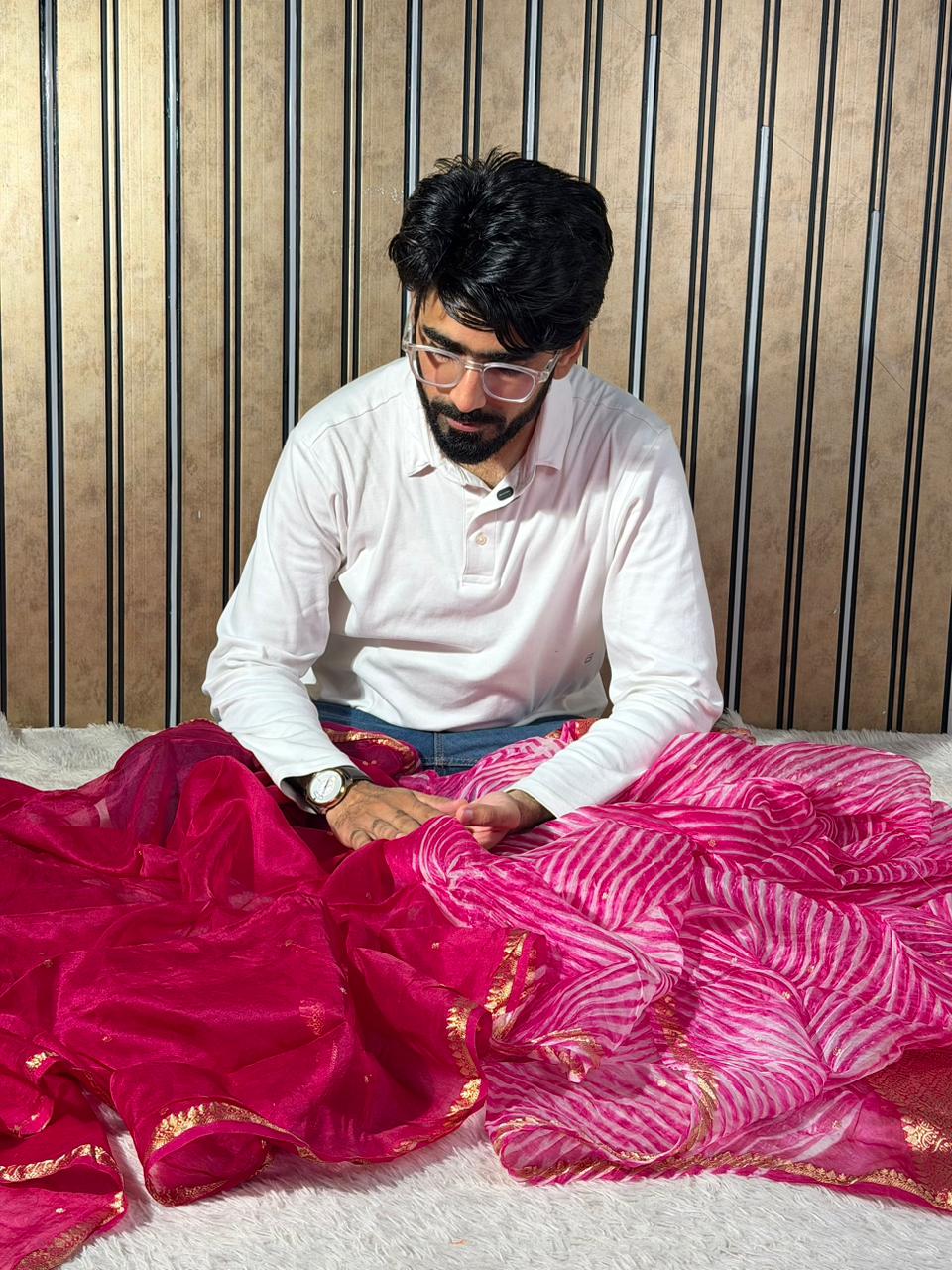Arashi pink Khaddi Georgette Appliqué Work Saree
