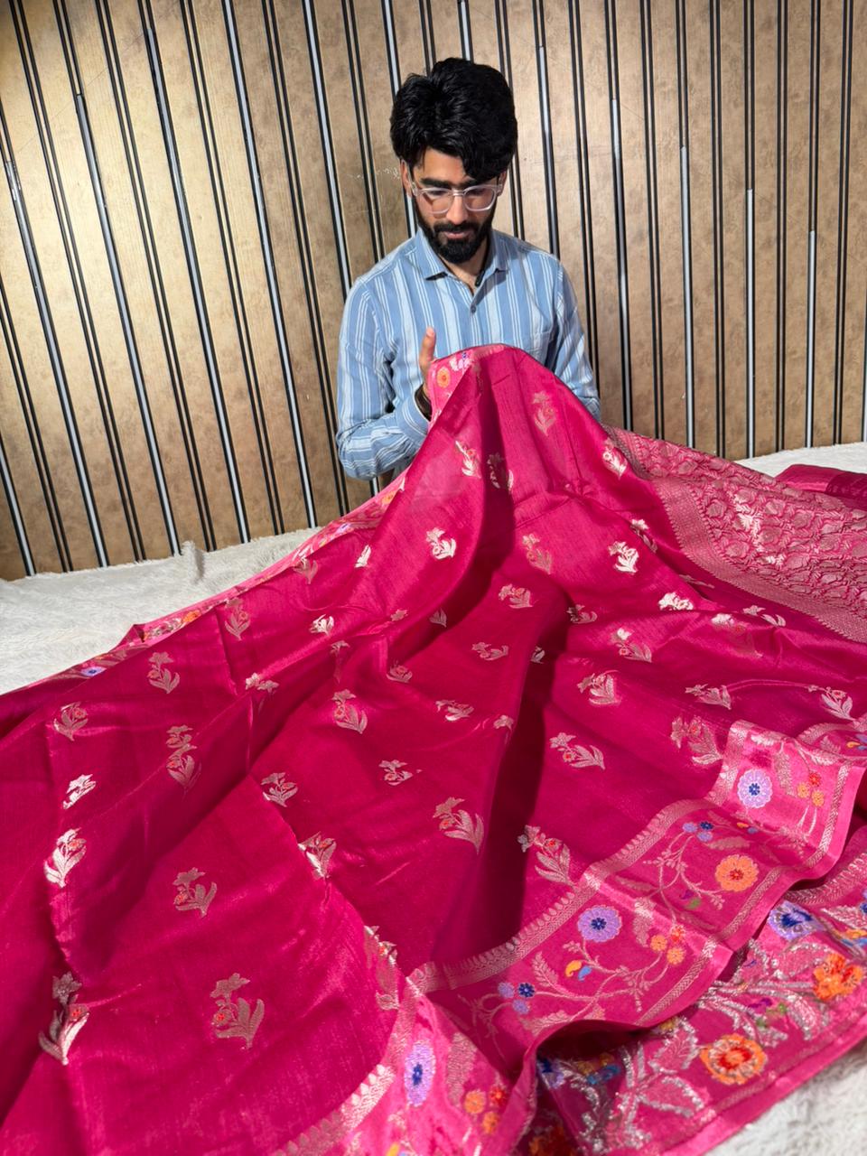 Rani Pink Pure Munga Silk Meenakari Banarasi Saree