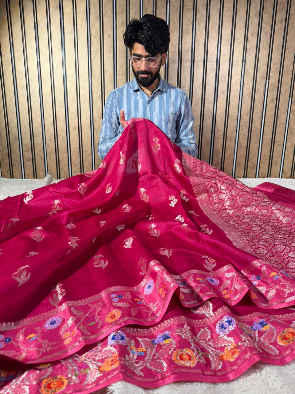 Rani Pink Pure Munga Silk Meenakari Banarasi Saree