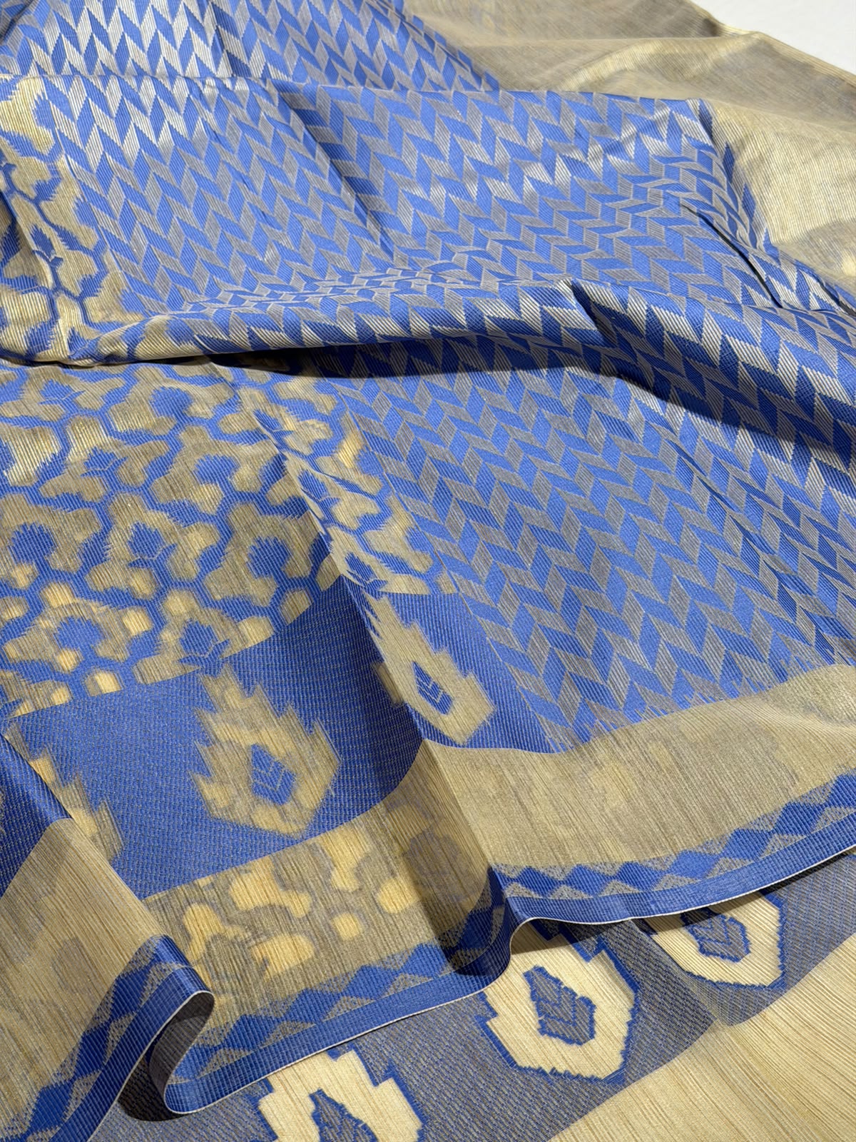Cream Blue Cotton Jamdani Pattern Saree