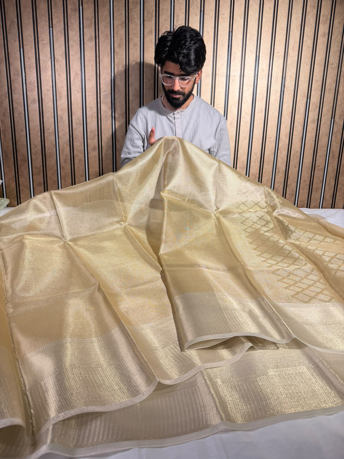 Liught Gold Softsilk Eccentric Banarasi Saree