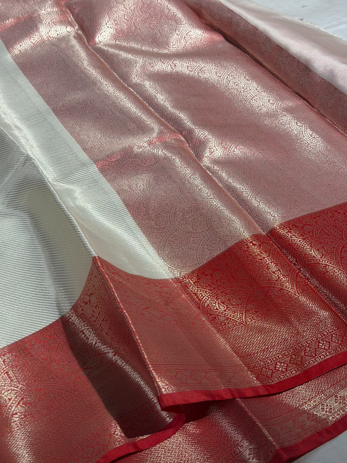 White Red Softsilk Eccentric Banarasi Saree