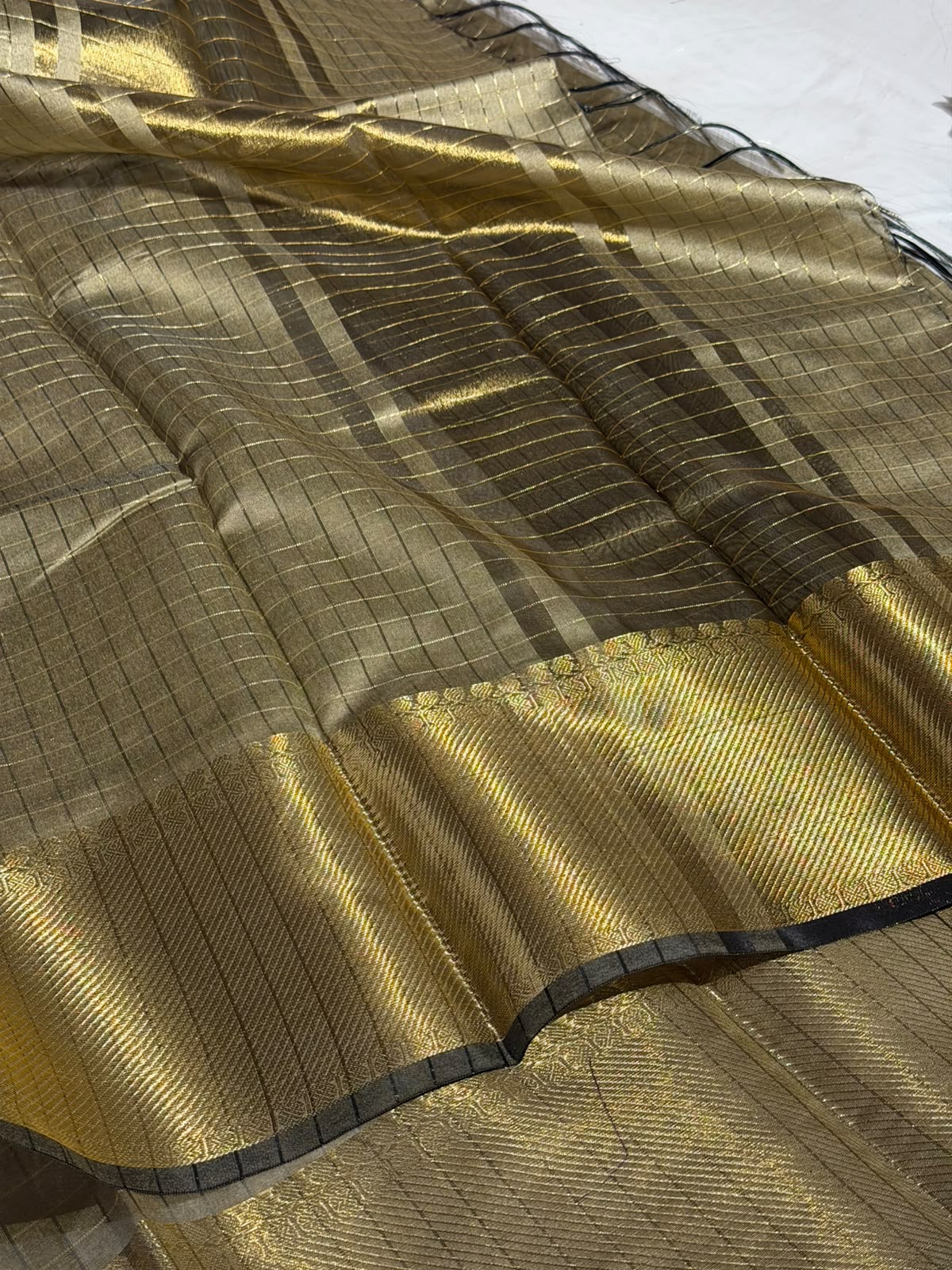 Tussle Cheak Softsilk Eccentric Banarasi Saree